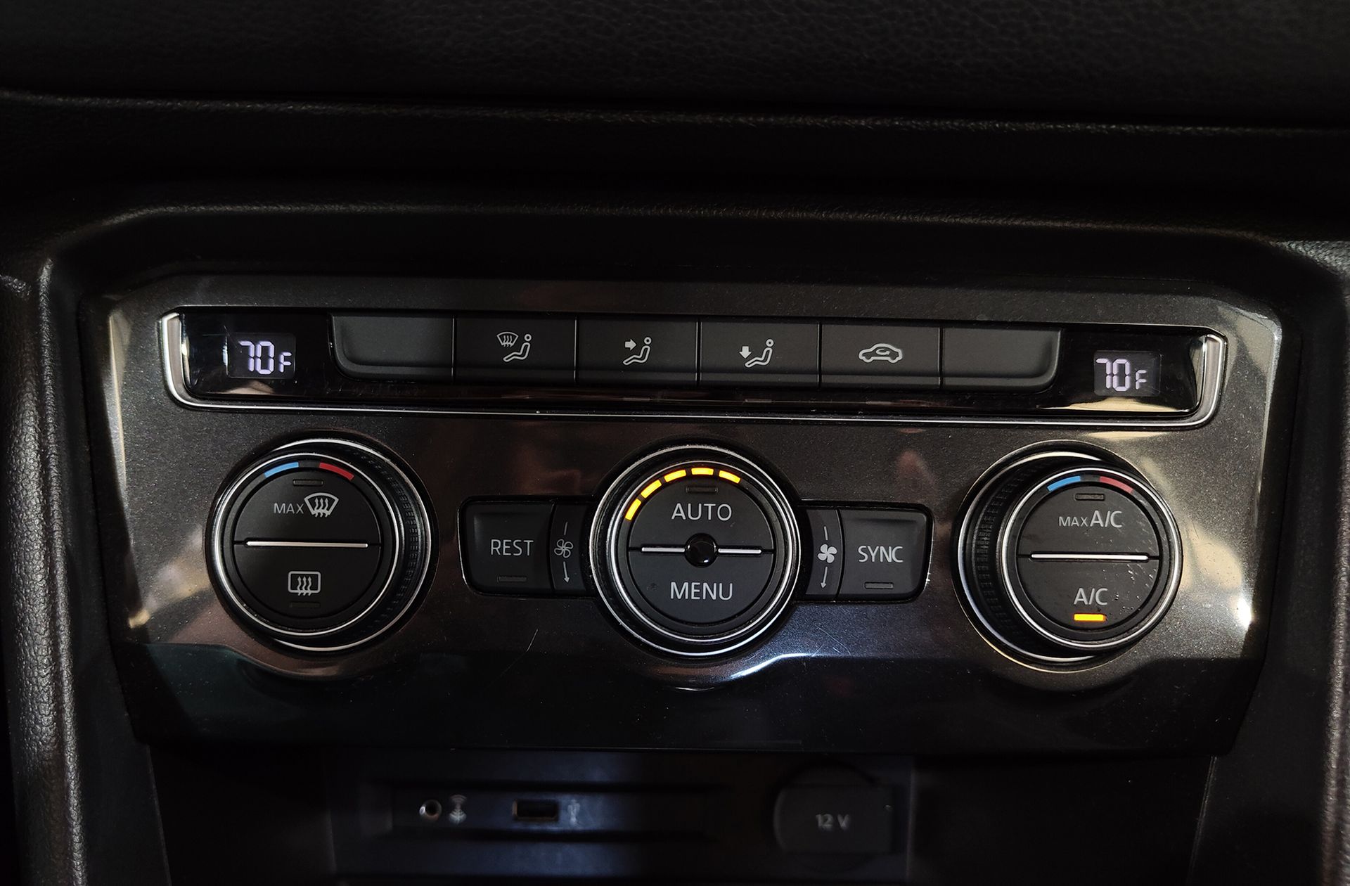 Volkswagen Tiguan Edition 1.4 TSI BMT - foto 27