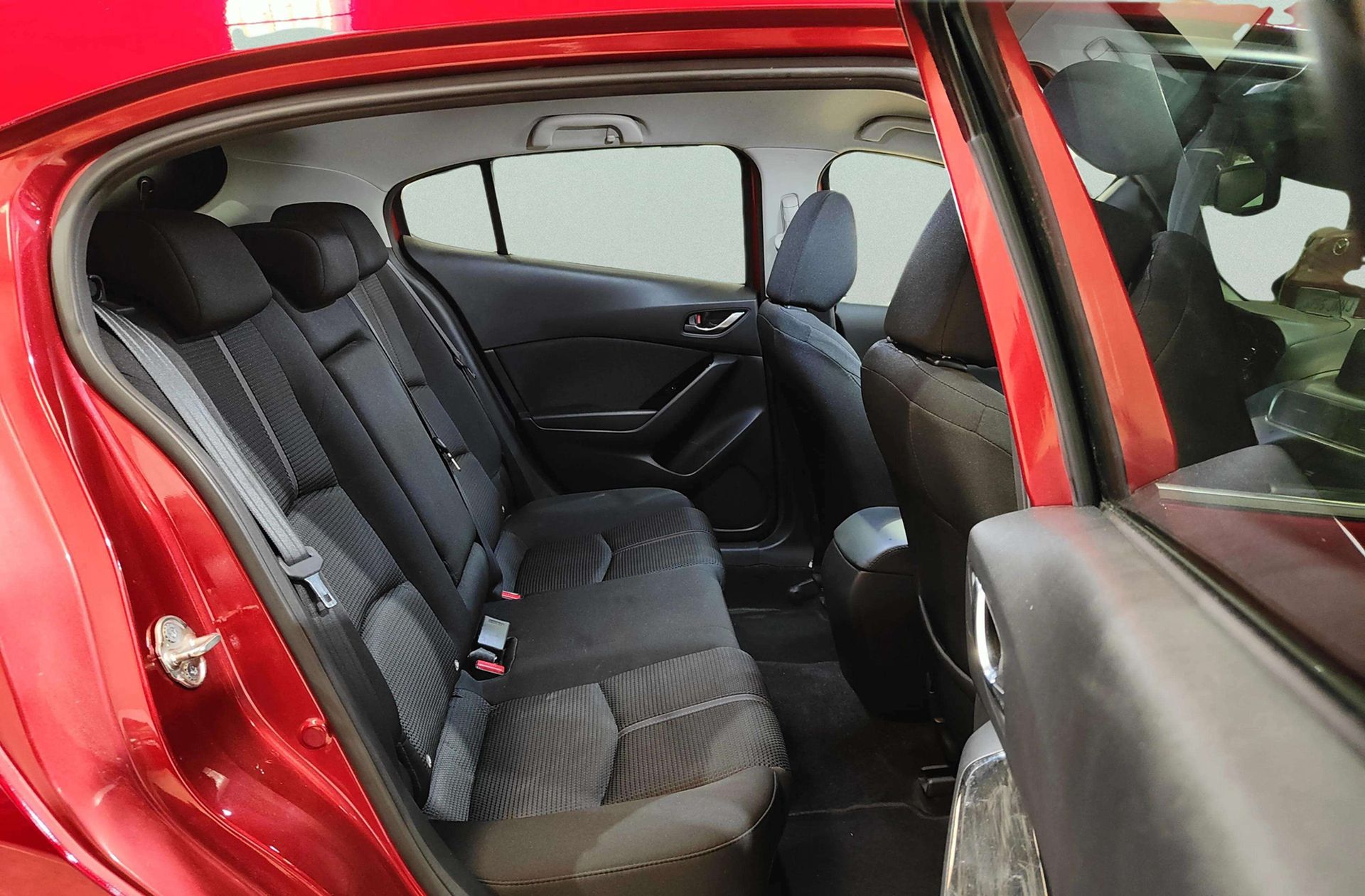Mazda Mazda3 2.0 GE Black Tech Edition - foto 15