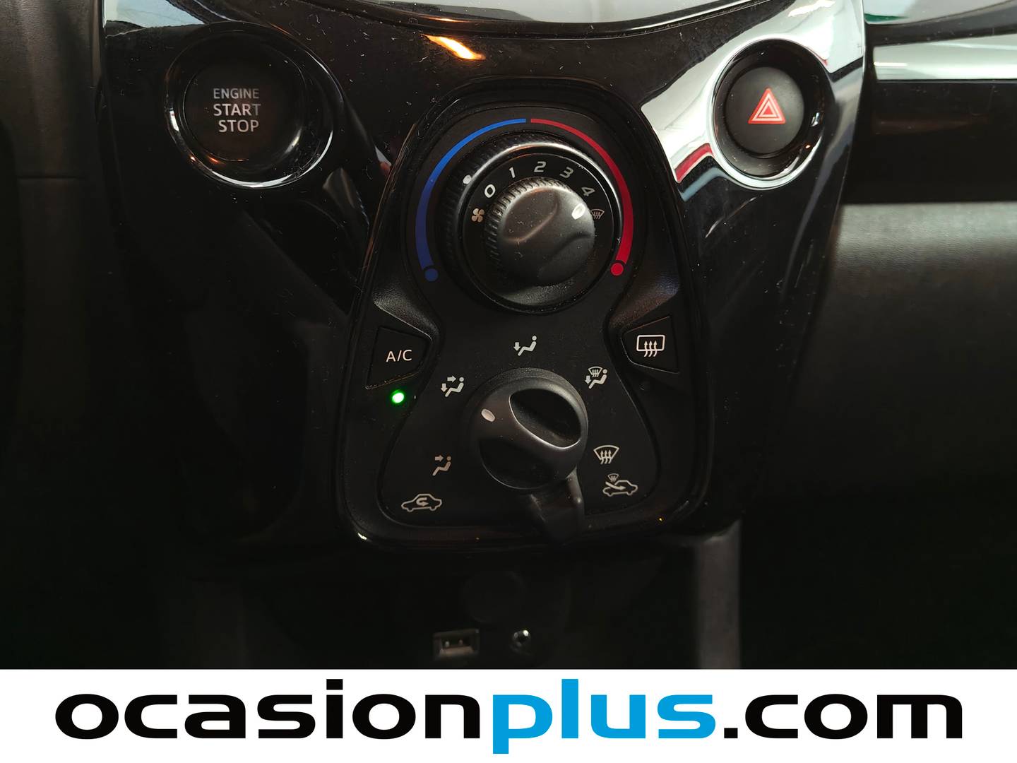 Peugeot 108 Peugeot 108 1.0 VTi Collection (72 CV) manual