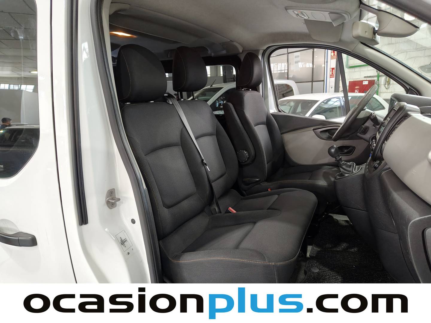 Foto Renault Trafic Renault Trafic dCi 125 Combi Mixto TT Energy (125 CV) 6 Plazas siete plazas