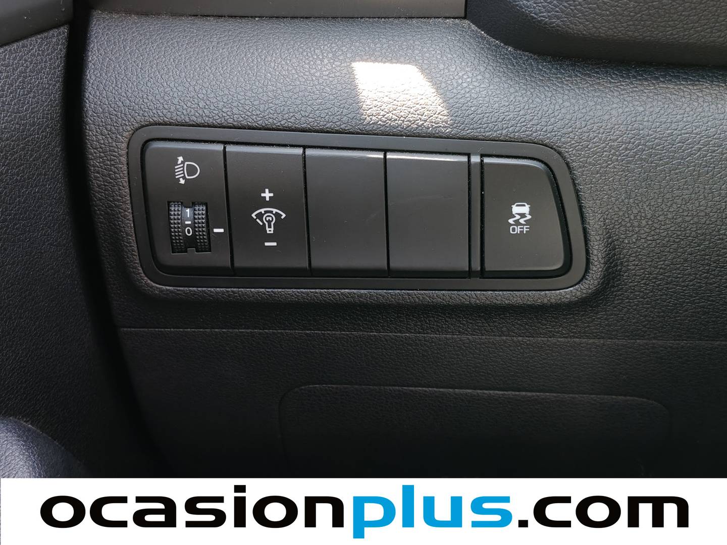 Extras y acabados del Hyundai Tucson Hyundai Tucson 1.6 GDI BlueDrive Essence 4x2 (131 CV)