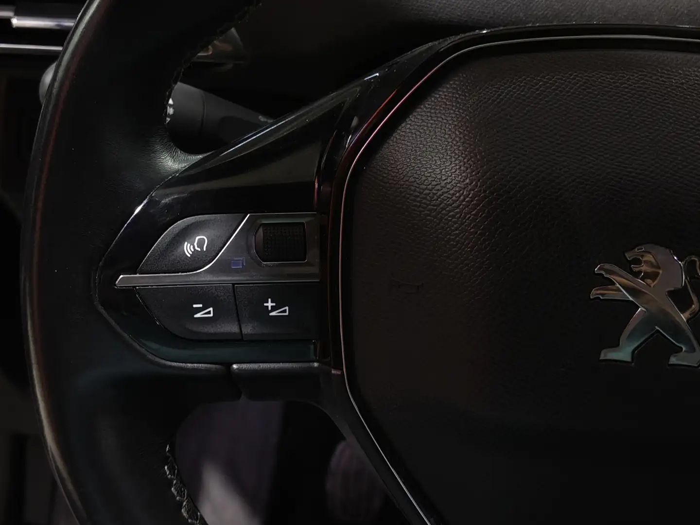 Foto Peugeot 3008 Peugeot 3008 PureTech 130 S&S Allure Pack (130 CV)