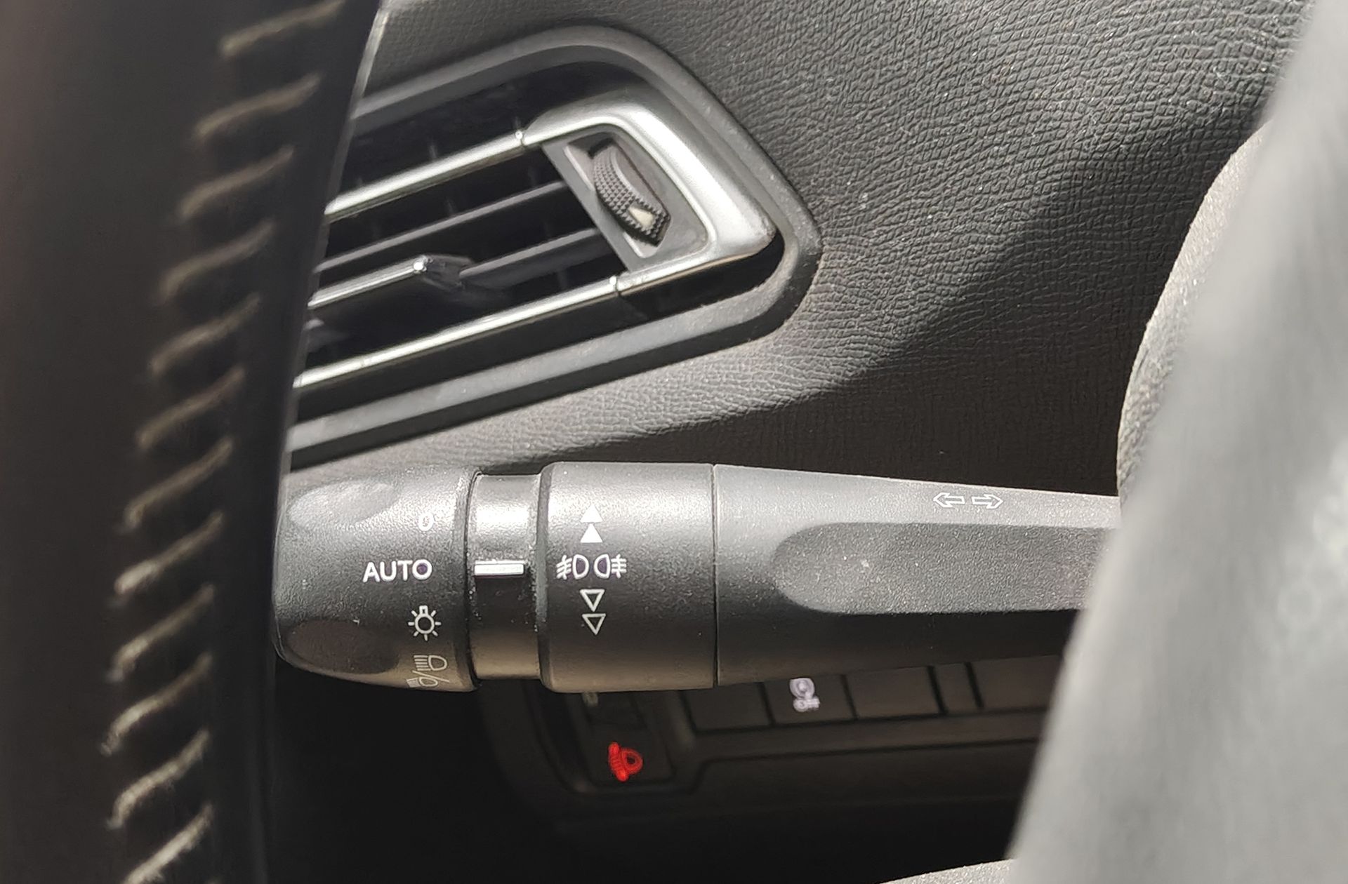 Peugeot 308 BlueHDi 100 Style - foto 23