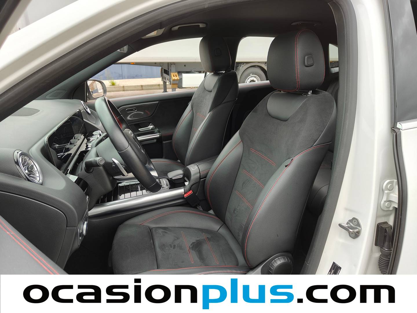 Foto asientos delanteros Mercedes GLA Mercedes-Benz GLA 200 D (150 CV) Pack AMG