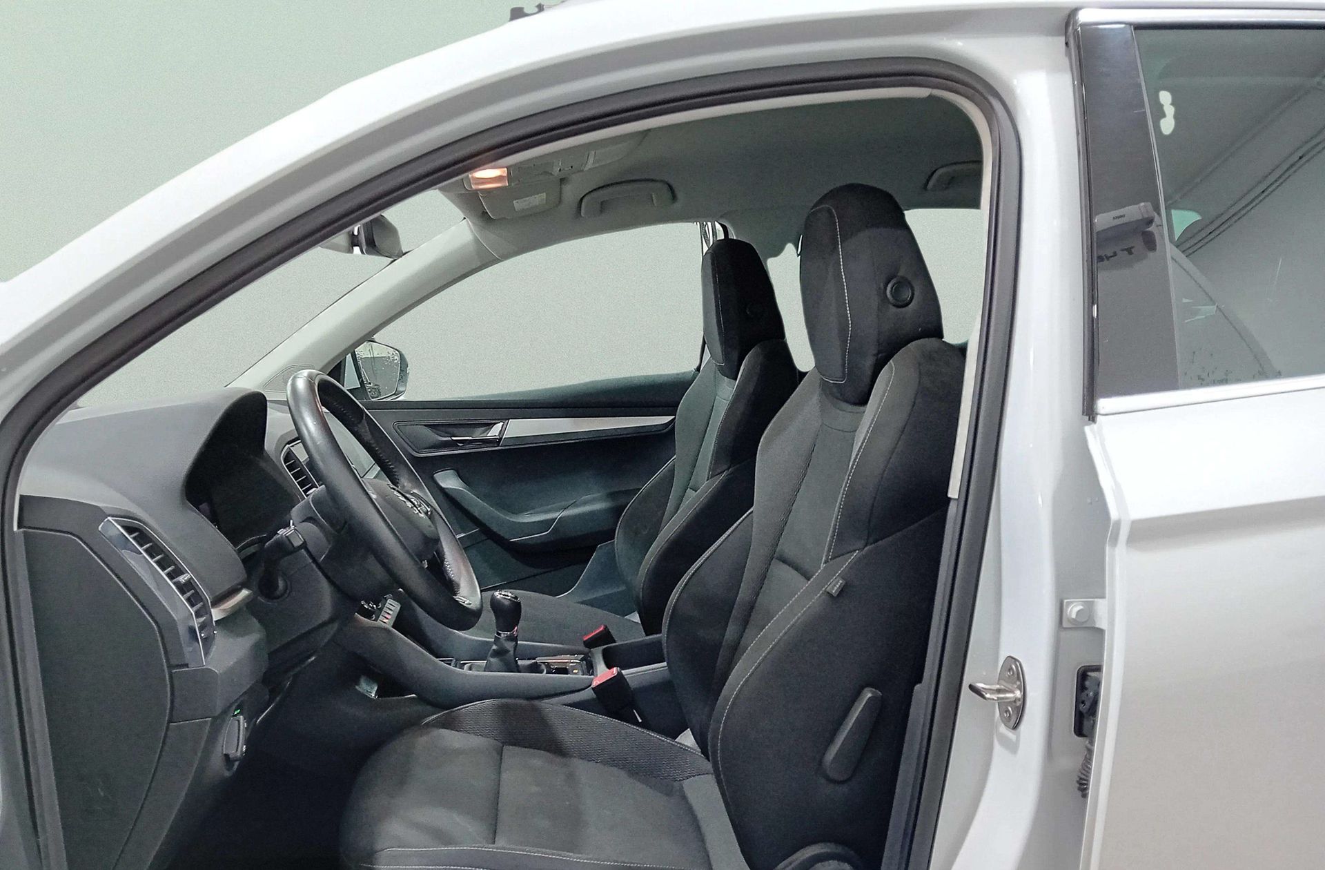 Škoda Karoq 2.0 TDI Selection - foto 10