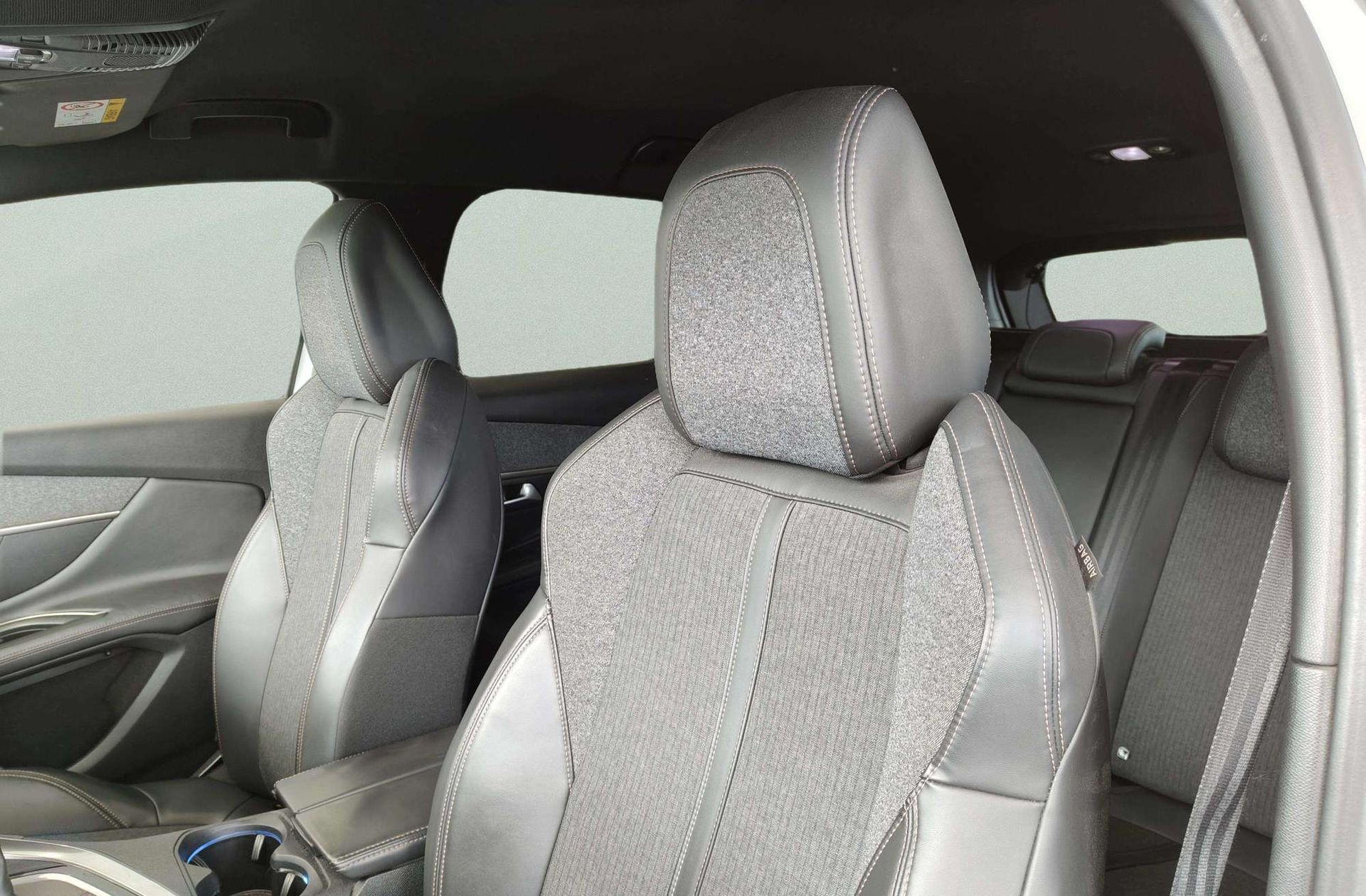 Peugeot 3008 BlueHDi 130 GT Line - foto 15