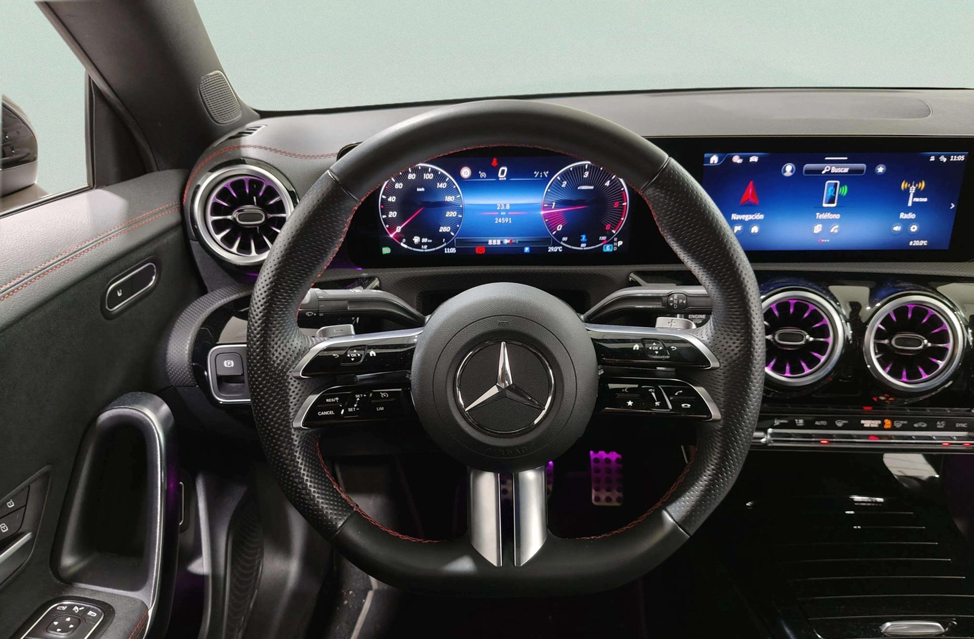 Mercedes-Benz CLA 220 d Pack AMG - foto 24