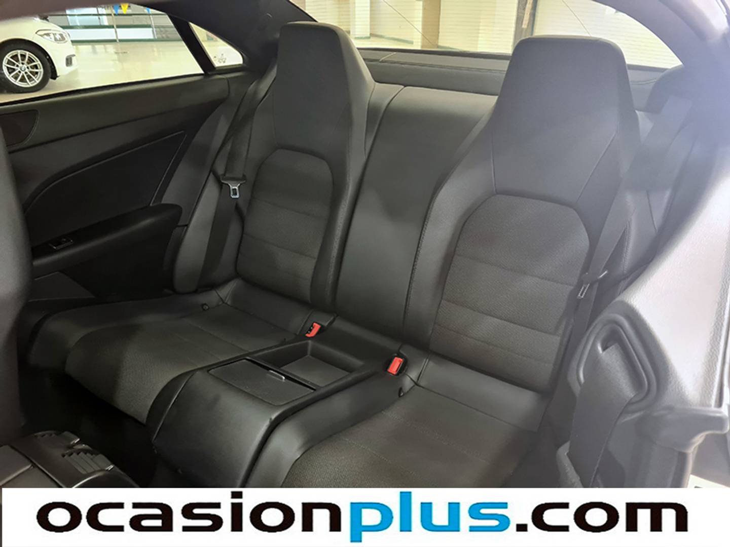 Foto Mercedes Clase E Mercedes-Benz Clase E E 220 CDI Coupe Blue Efficiency Avantgarde (163 CV)