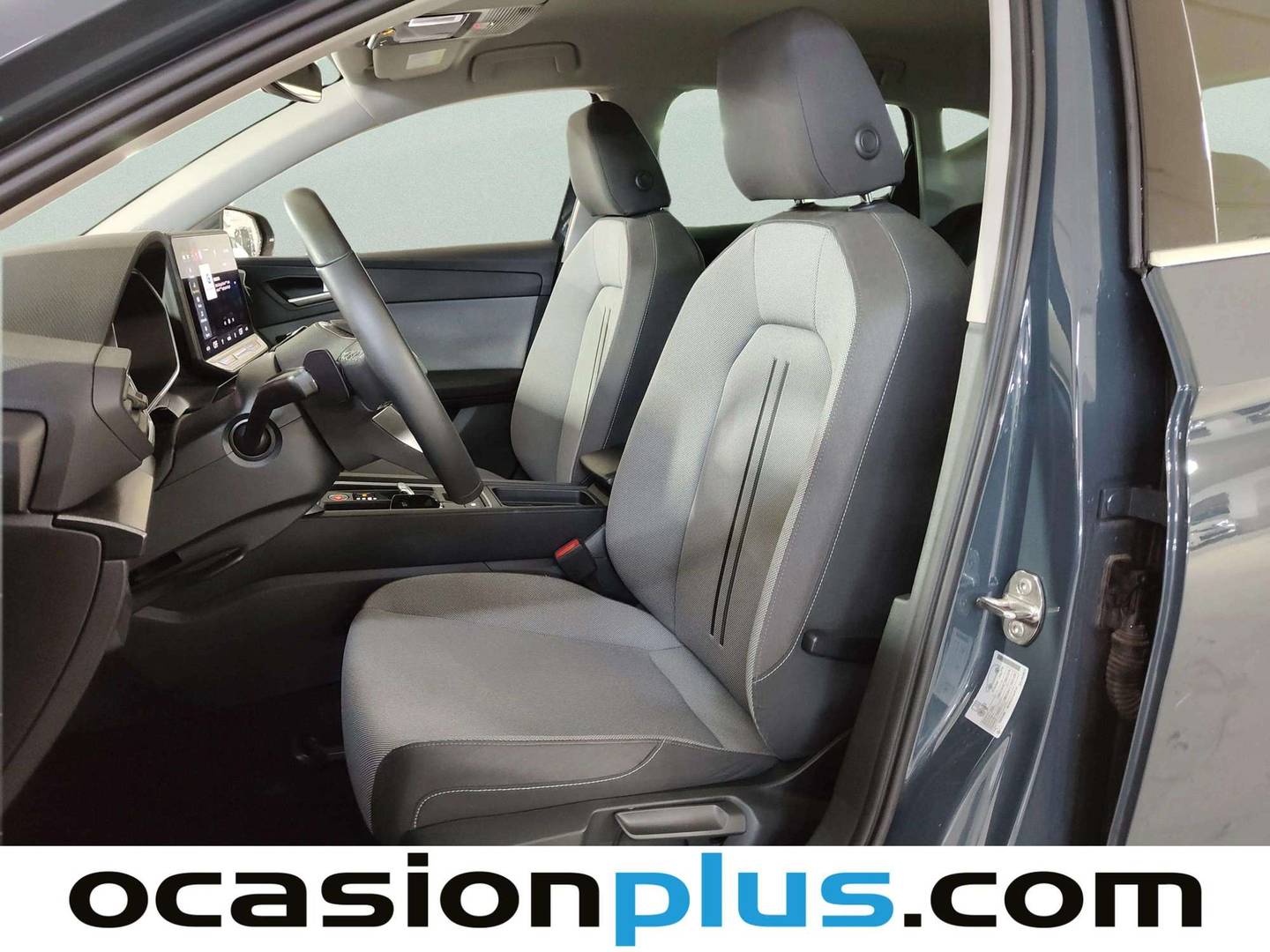 Foto asientos delanteros Seat León Seat León 1.5 eTSI Style 25 Aniversario DSG (116 CV)