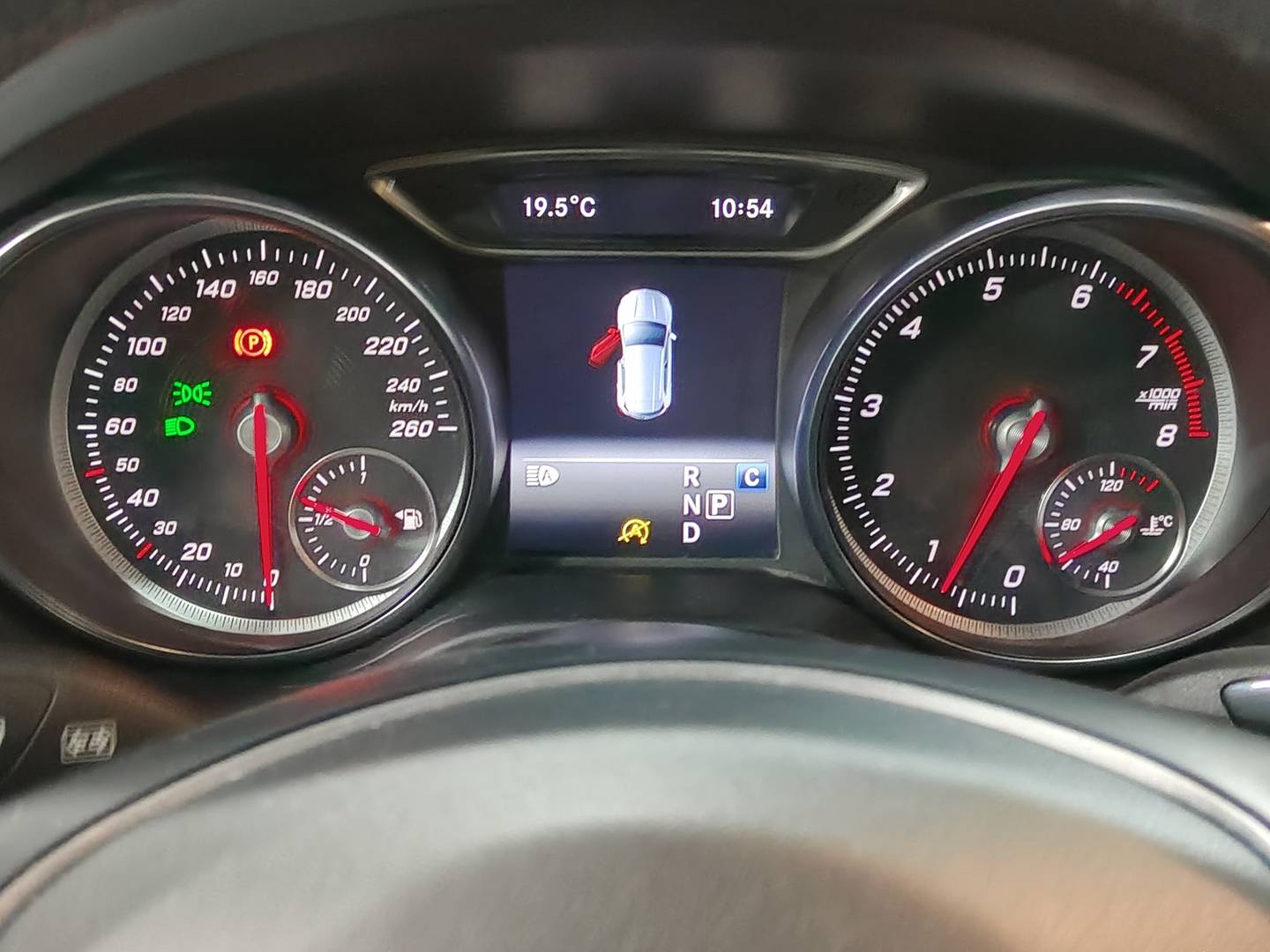 Foto Mercedes GLA Mercedes-Benz GLA 180 (122 CV)