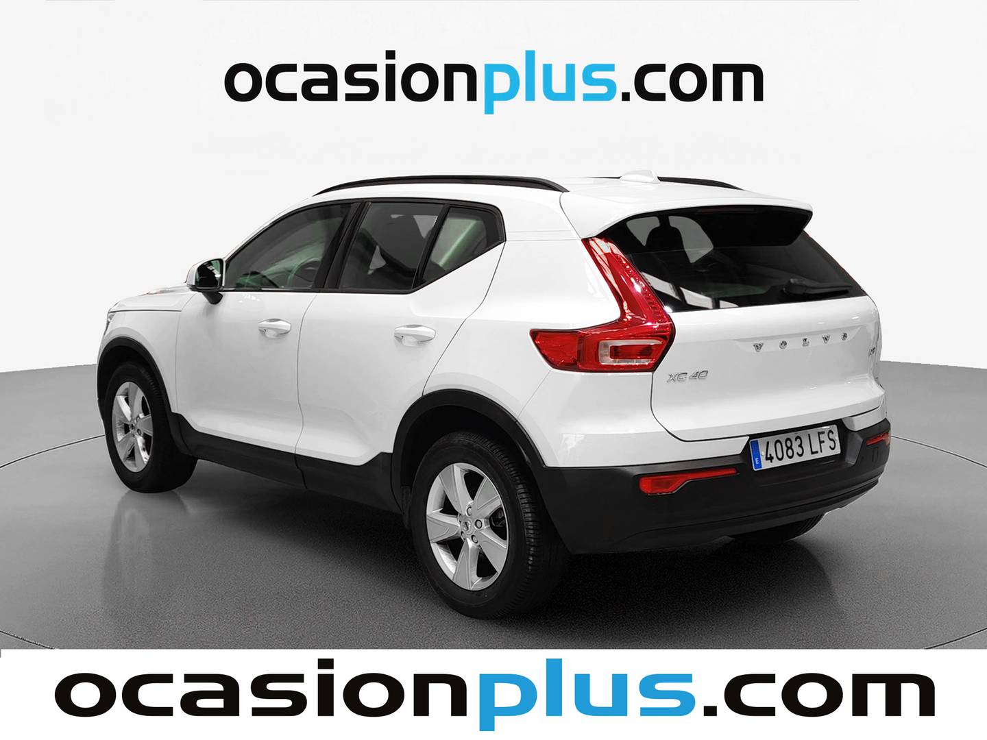 Foto delantera Volvo XC40 Volvo XC40 D3 Momentum Core (150 CV) derecha