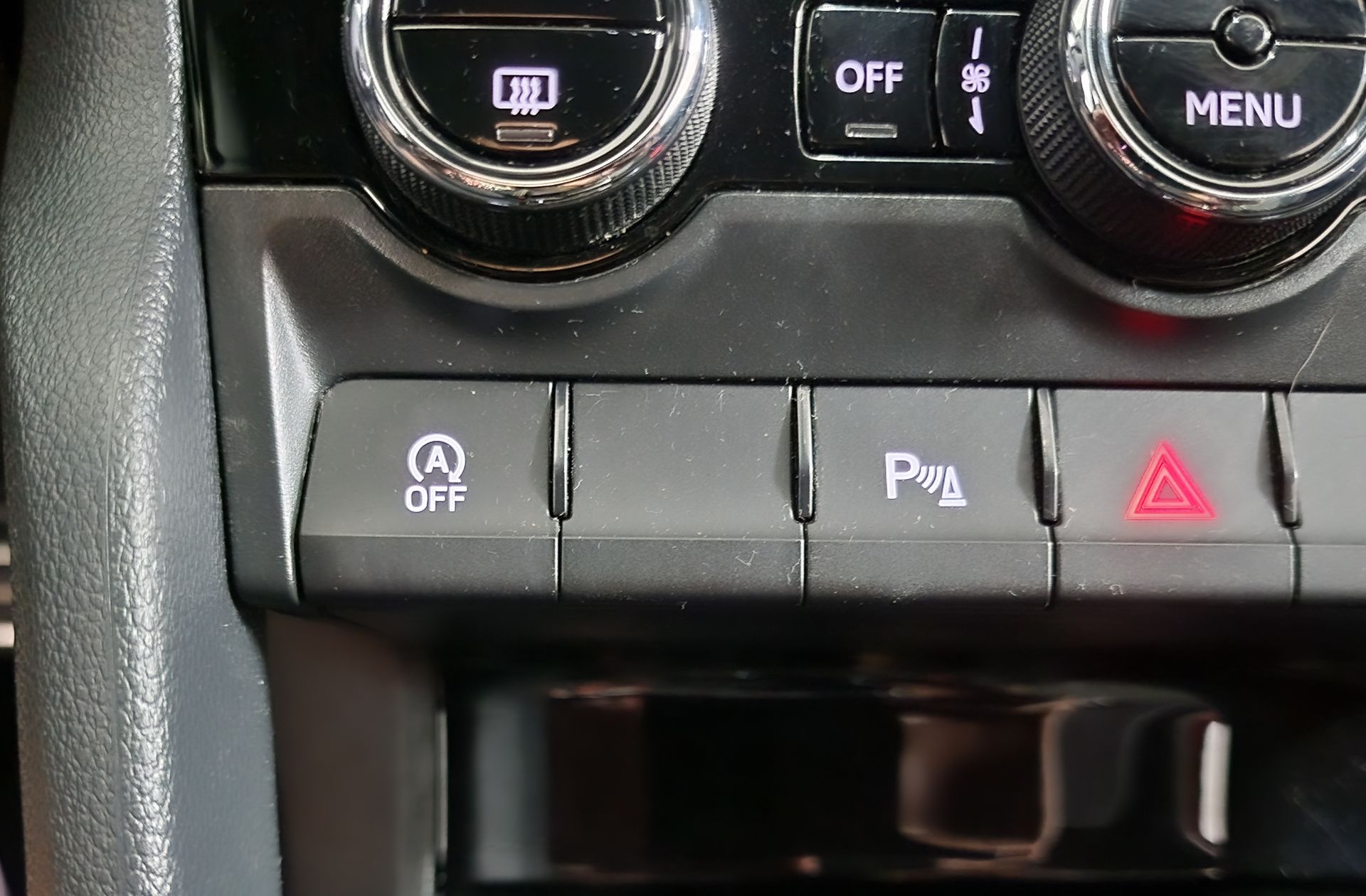 Škoda Karoq 1.5 TSI ACT Sportline DSG - foto 32