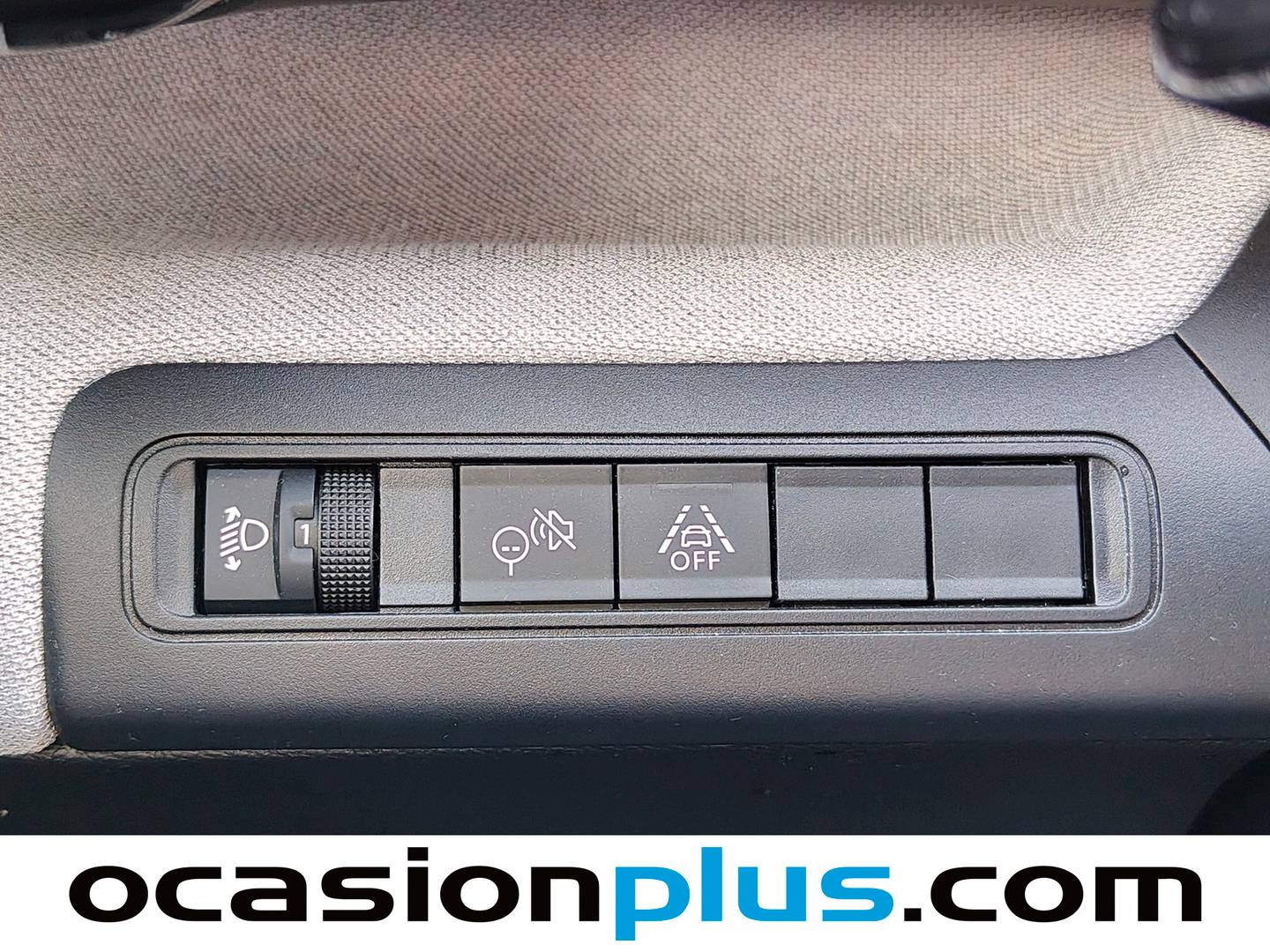 Extras del Citroën C3 Aircross Citroën C3 Aircross Hybrid 145 Plus e-DCS6 (145 CV)