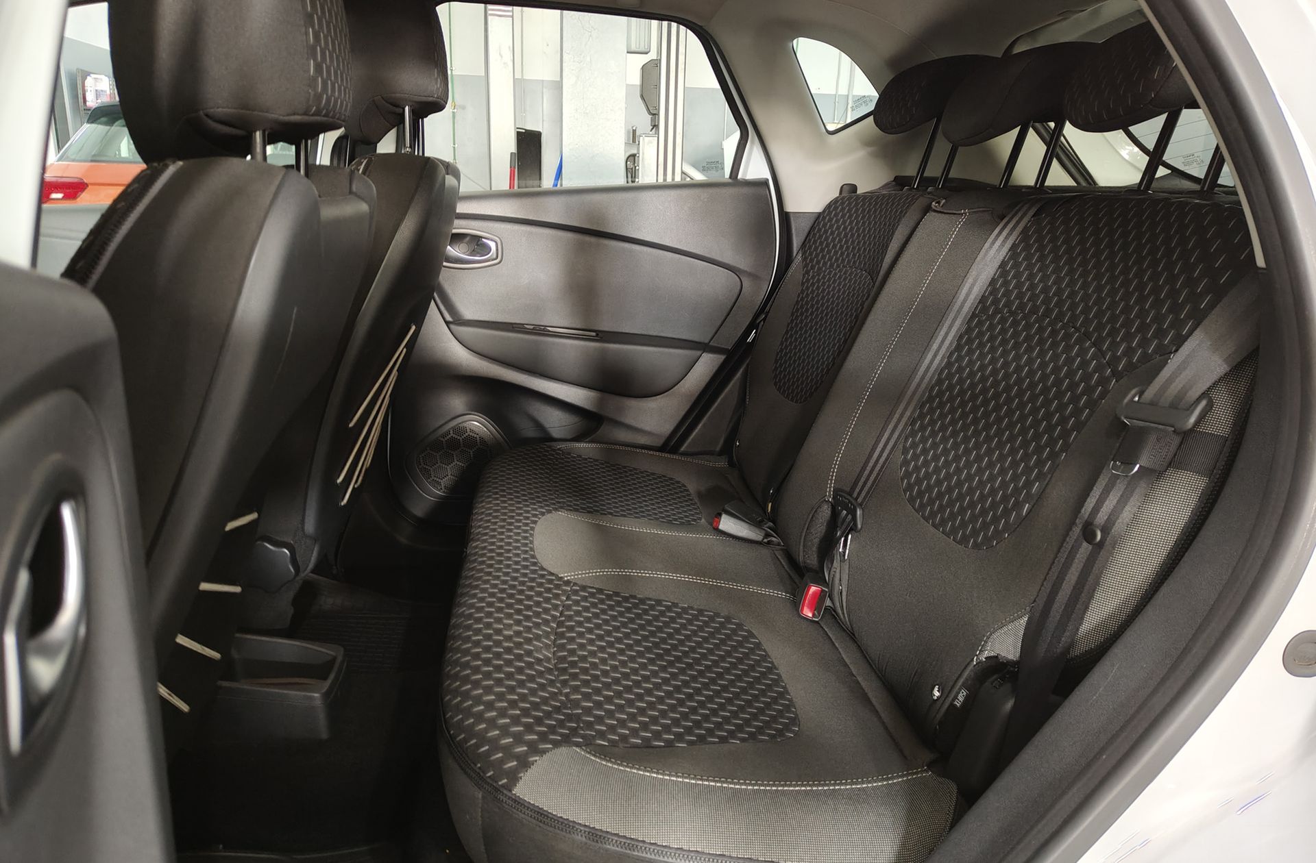 Renault Captur Zen dCi - foto 11