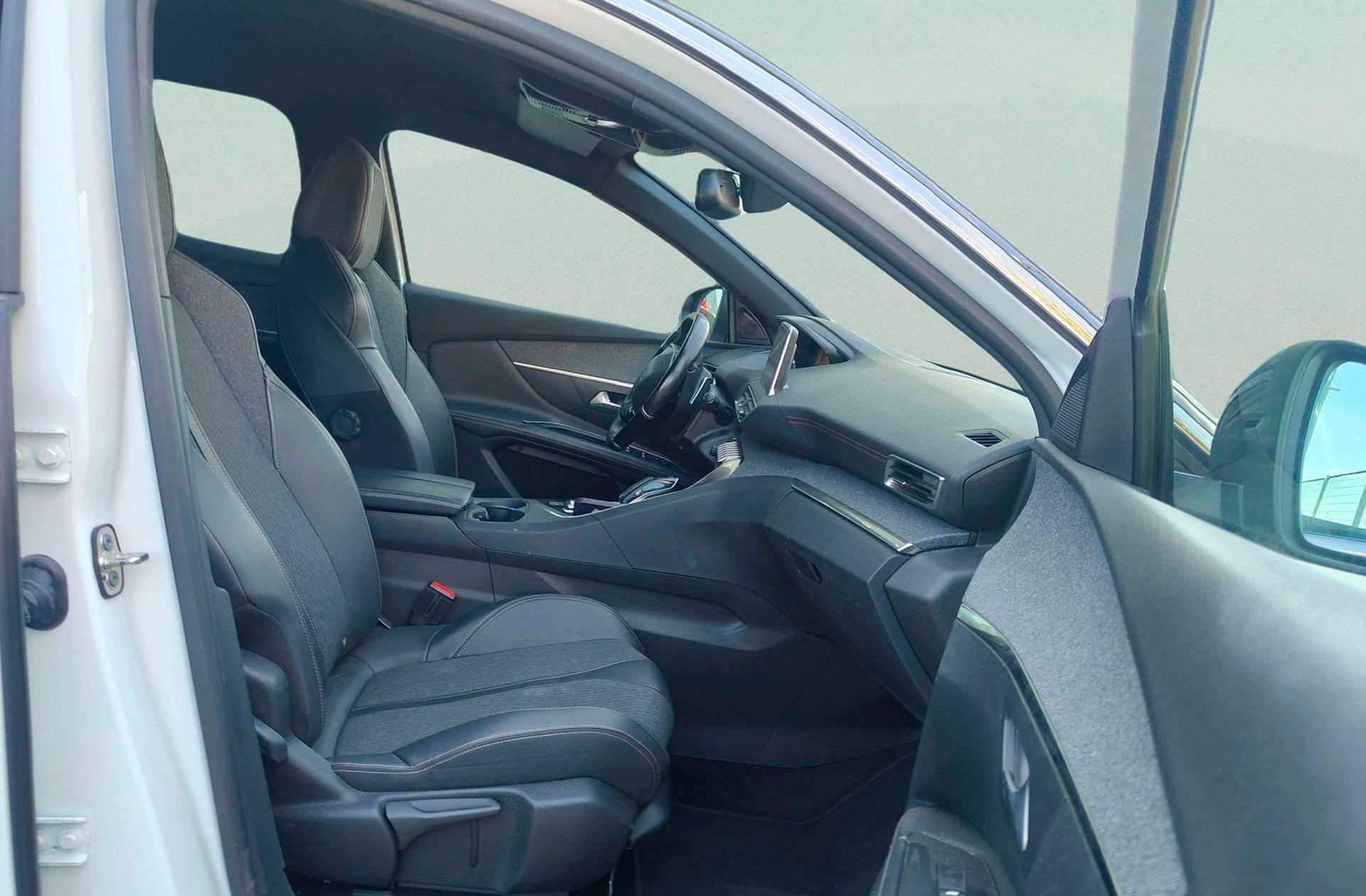 Peugeot 3008 PureTech 180 GT Line EAT8 - foto 18