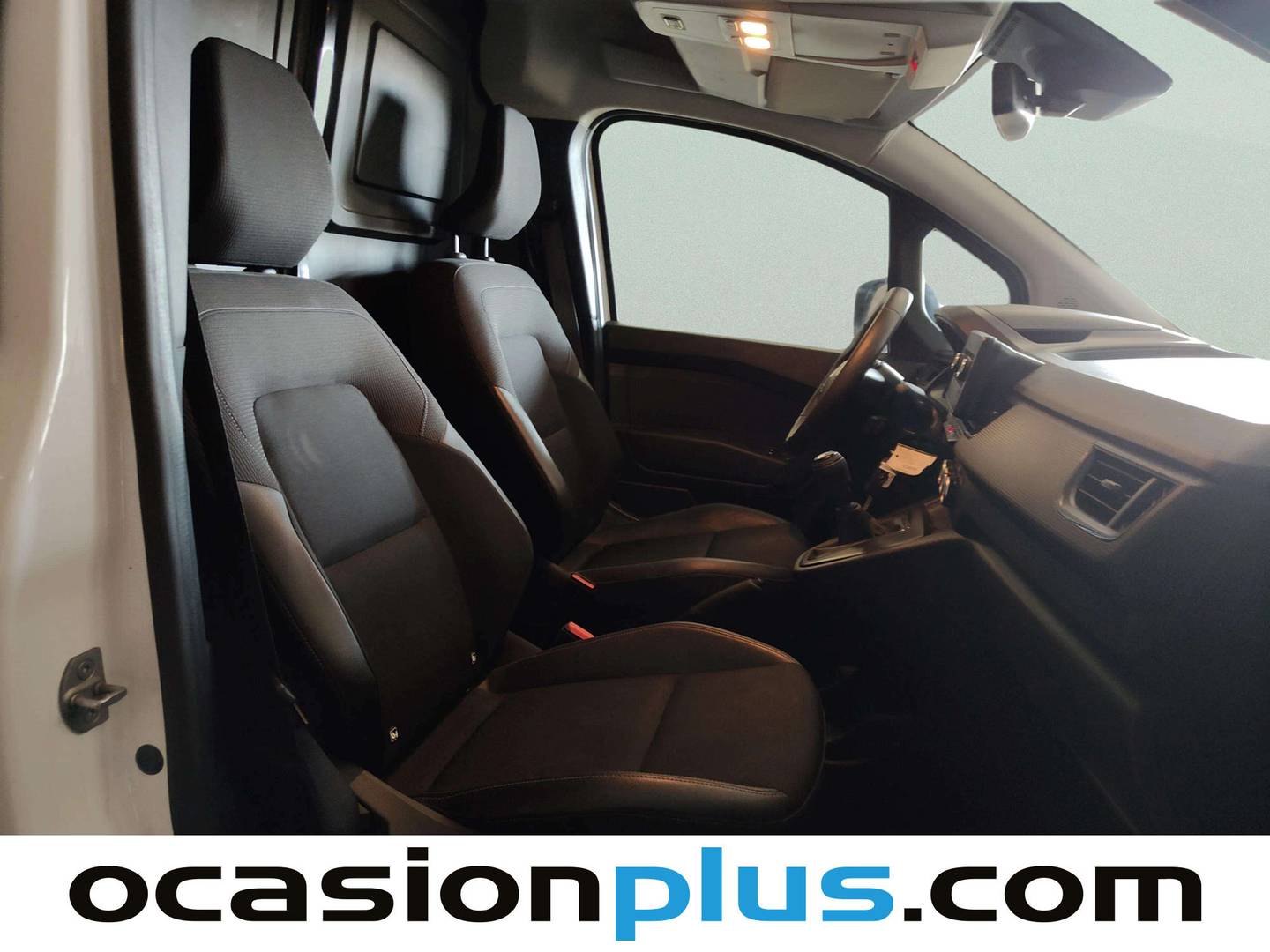 Foto asientos traseros Renault Kangoo Furgón Renault Kangoo Furgon dCi Blue L1 (95 CV)
