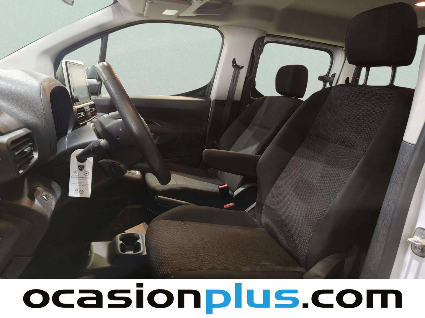 Foto asientos delanteros Citroën Berlingo Citroën Berlingo BlueHDi 100 S&S Talla M Live Pack Business (102 CV)