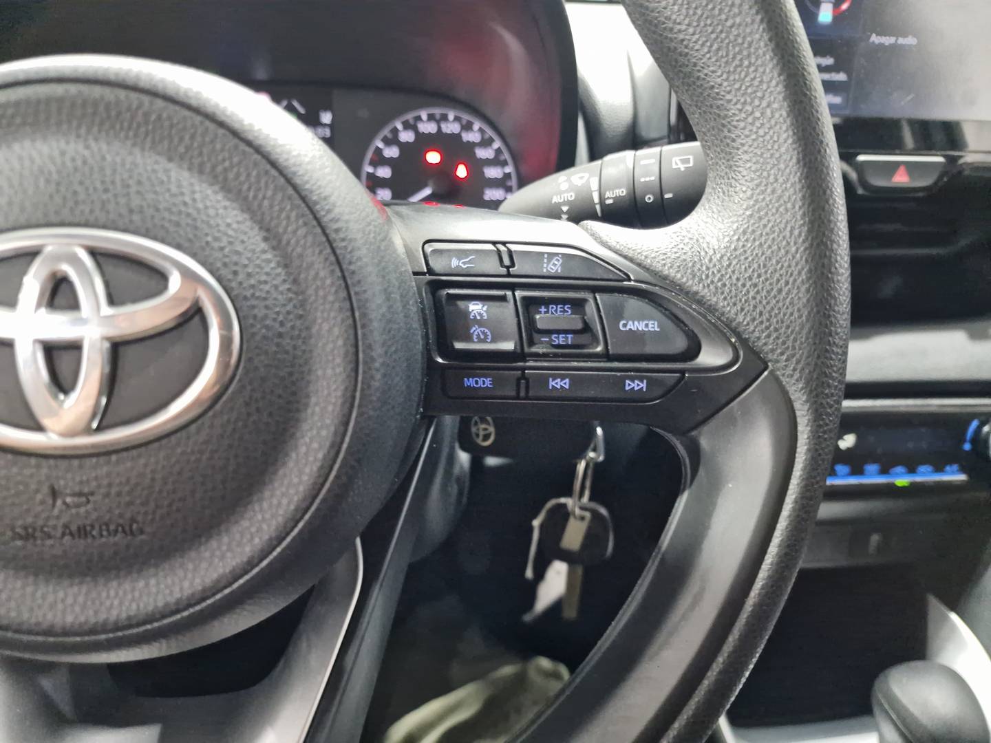 Foto Toyota Yaris Toyota Yaris 120H Business Plus (116 CV)