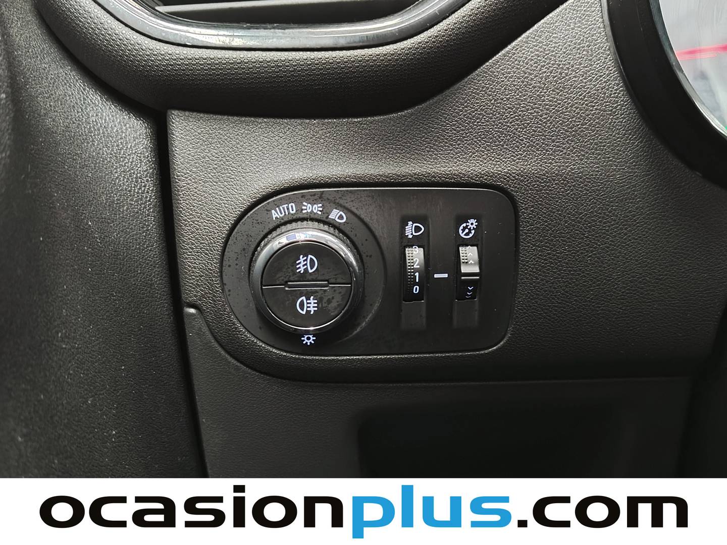 Opel Crossland X Opel Crossland X 1.2 S&S Design Line 120 Aniversario (110 CV) de segunda mano
