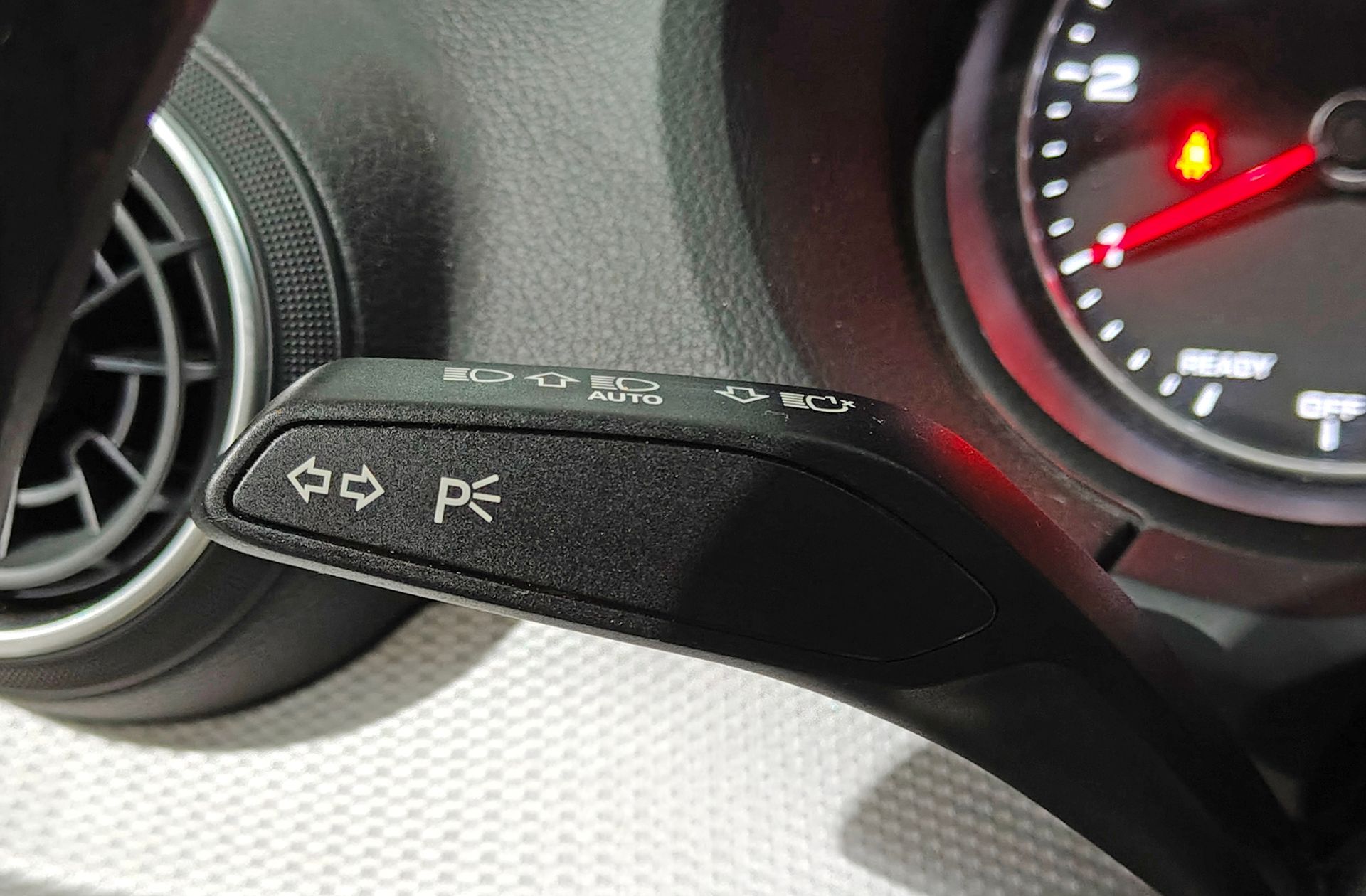 Audi Q2 Advanced 30 TDI S tronic - foto 22