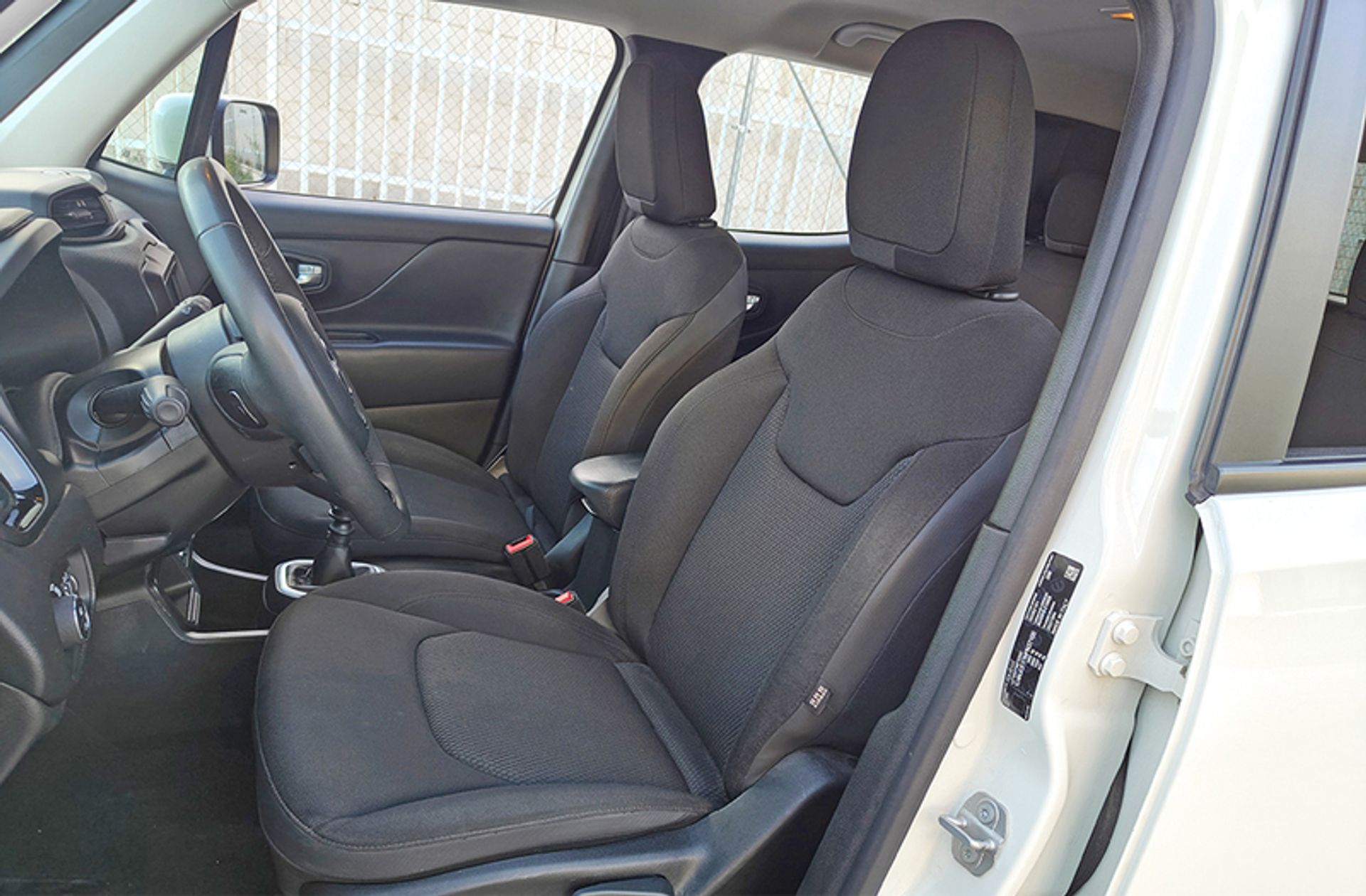 Jeep Renegade 1.0G Night Eagle II 4x2 - foto 8