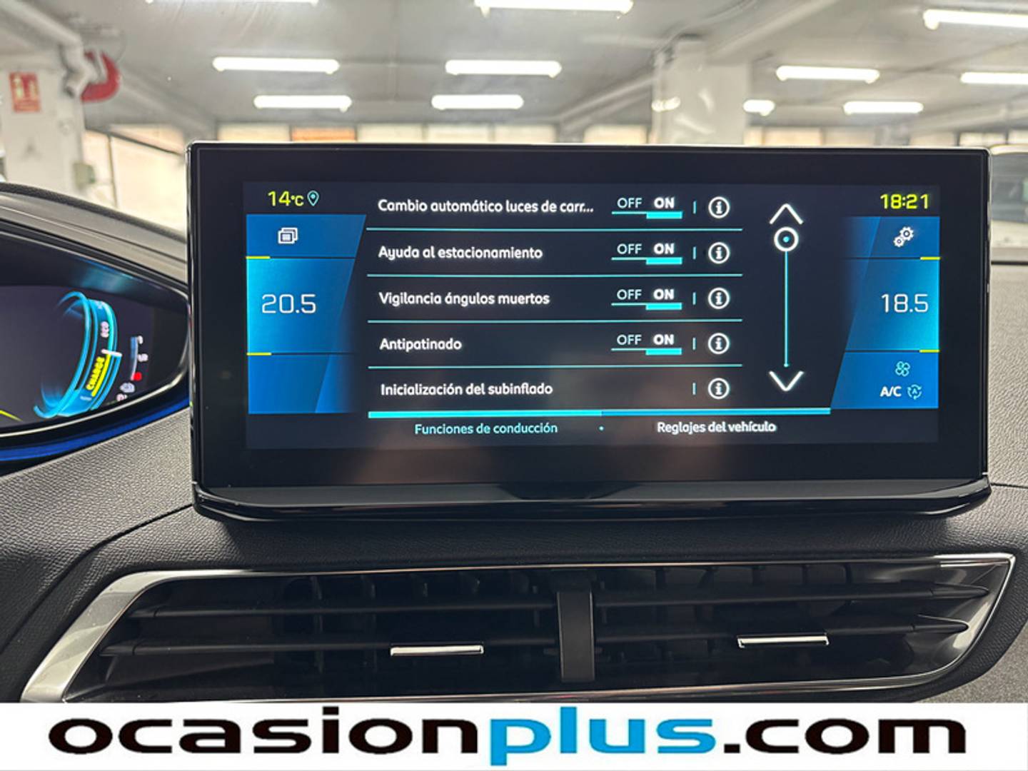 Foto Peugeot 3008 Hybrid Peugeot 3008 Hybrid 300 GT e-EAT8 (300 CV)