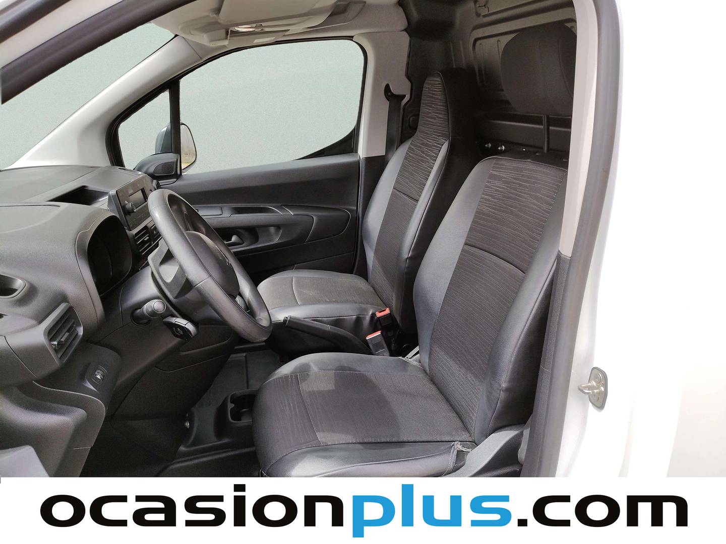 Foto asientos delanteros Citroën Berlingo Citroën Berlingo Furgon BlueHDi 100 Talla M Control (102 CV)