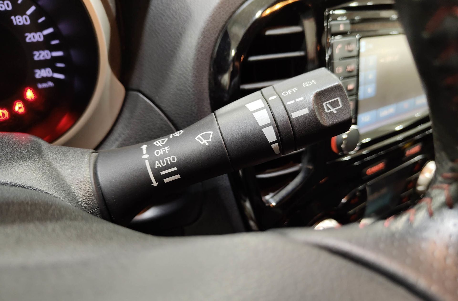 Nissan Juke 1.2 DIG-T N-Connecta - foto 28