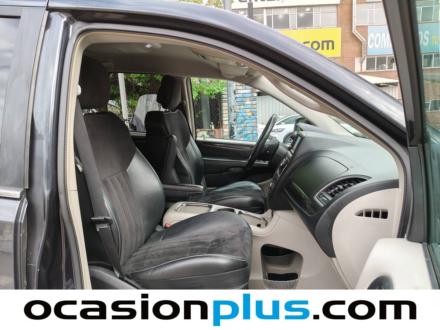 Lancia Voyager Lancia Voyager 2.8 CRD PLATINUM  (177 CV) 7 Plazas diésel