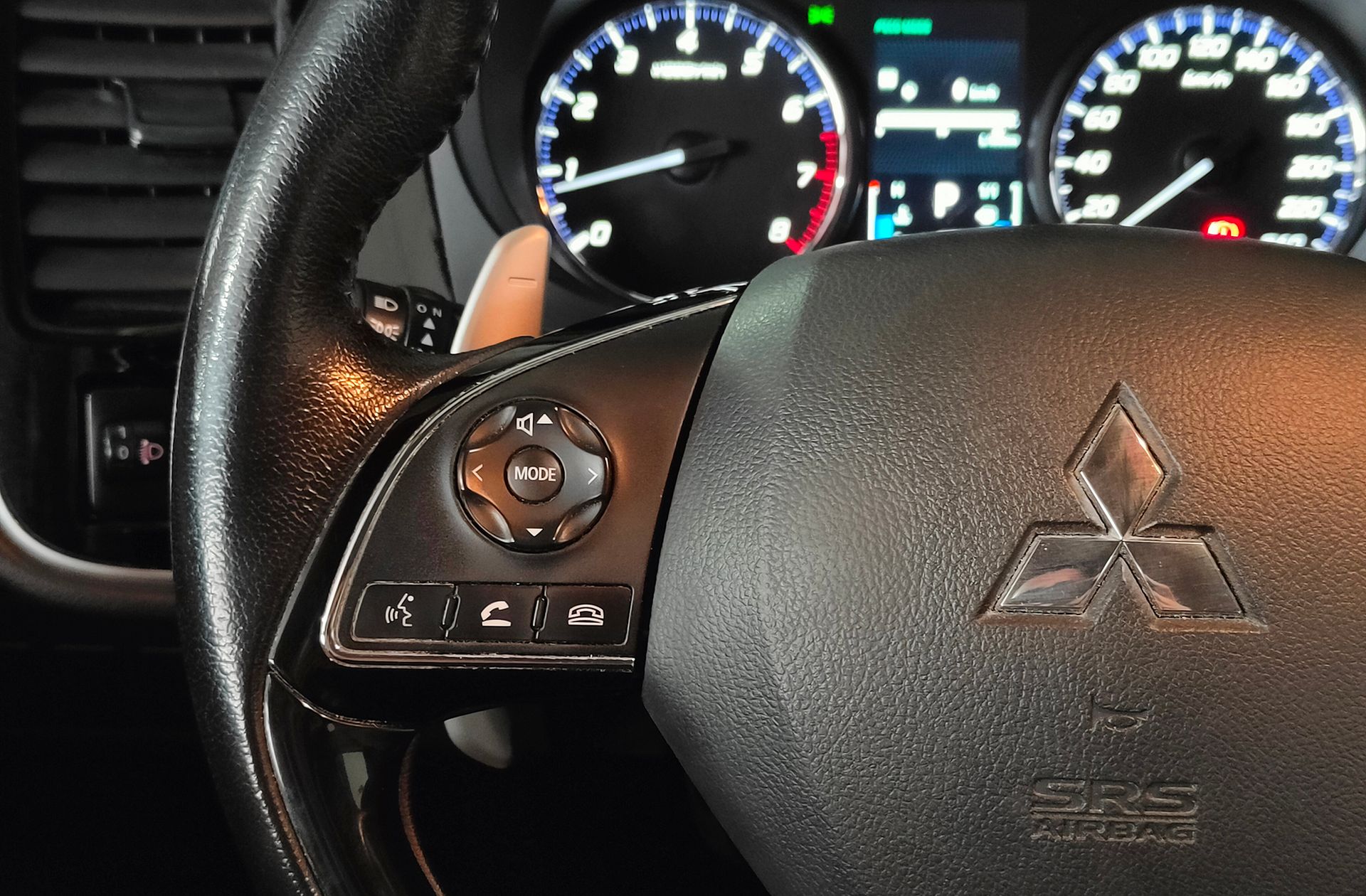 Mitsubishi Outlander 200 MPI Motion 2WD CVT - foto 24