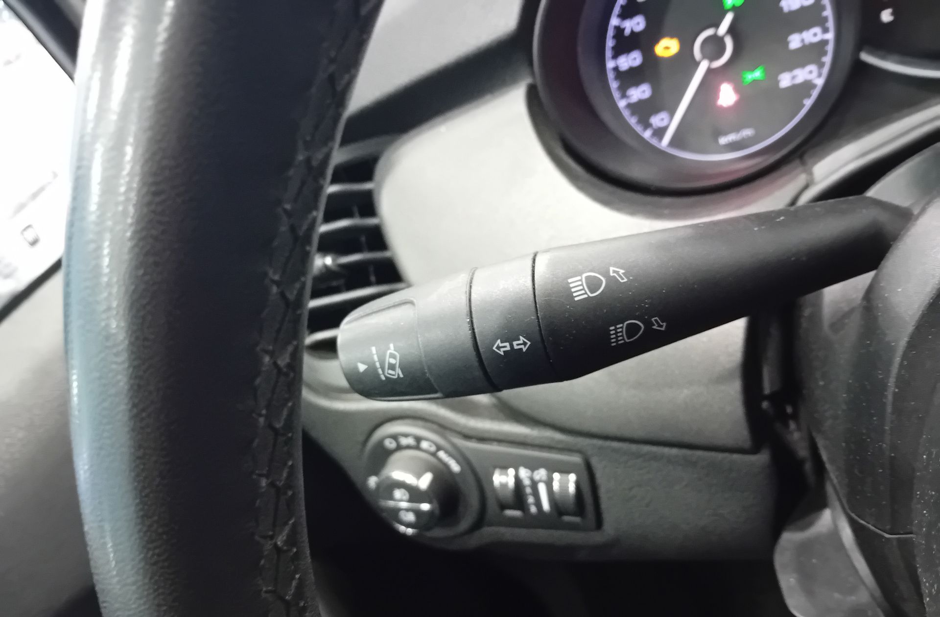 Fiat 500X 1.6 MultiJet Cross 4x2 - foto 23