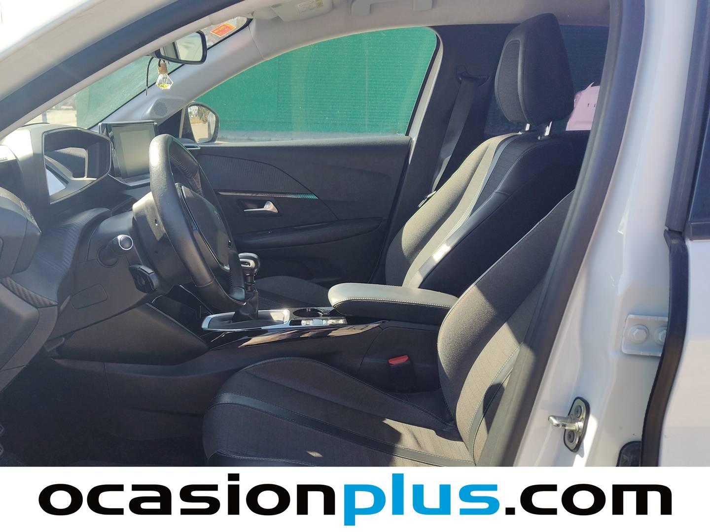 Foto asientos delanteros Peugeot 208 Peugeot 208 PureTech 100 Allure (100 CV)