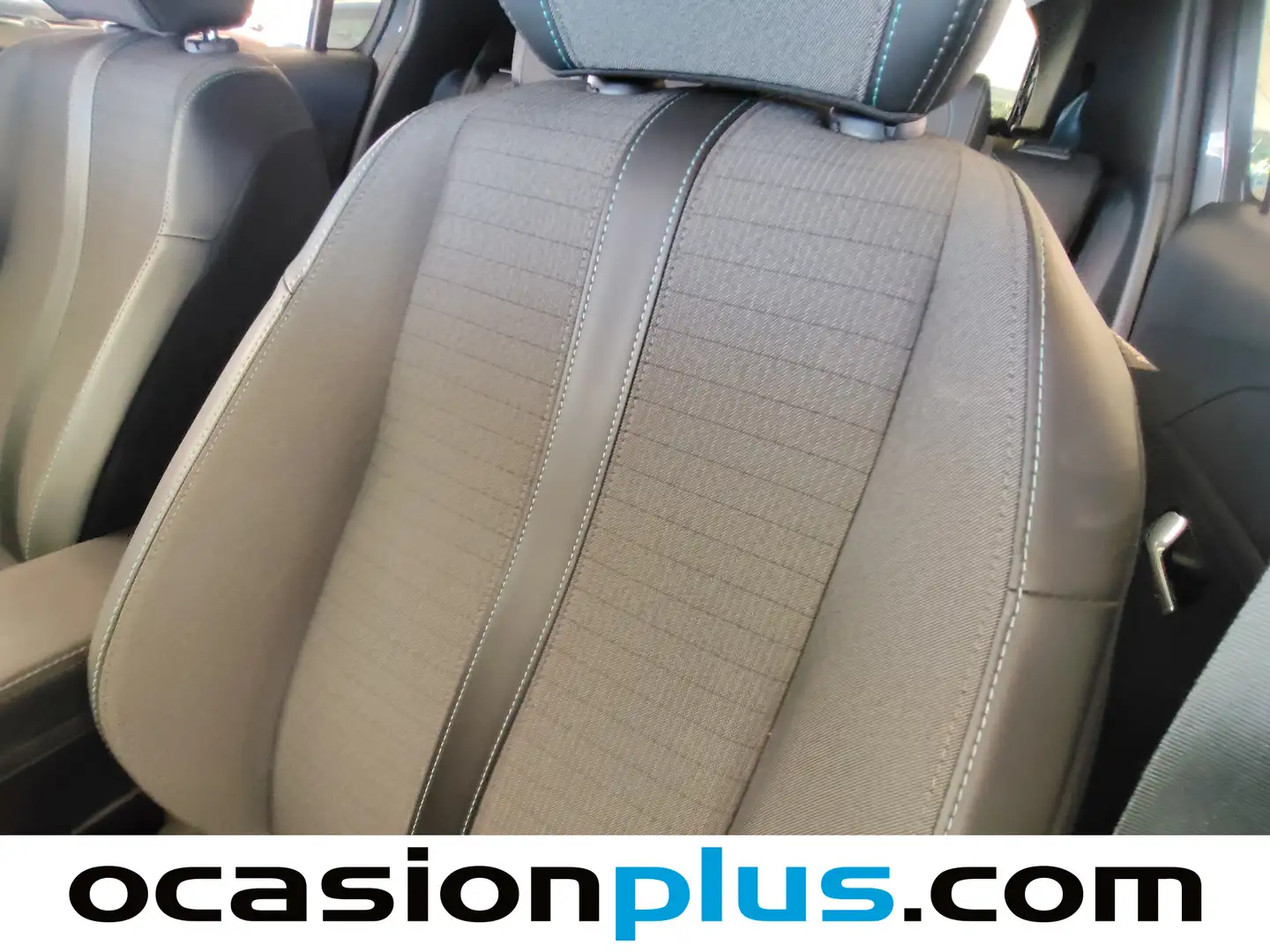 Foto Peugeot 208 Peugeot 208 PureTech 100 Allure (100 CV)