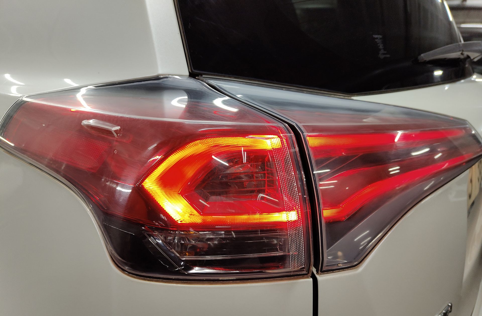 Toyota RAV4 2.5l hybrid Advance Pack Drive 2WD - foto 14