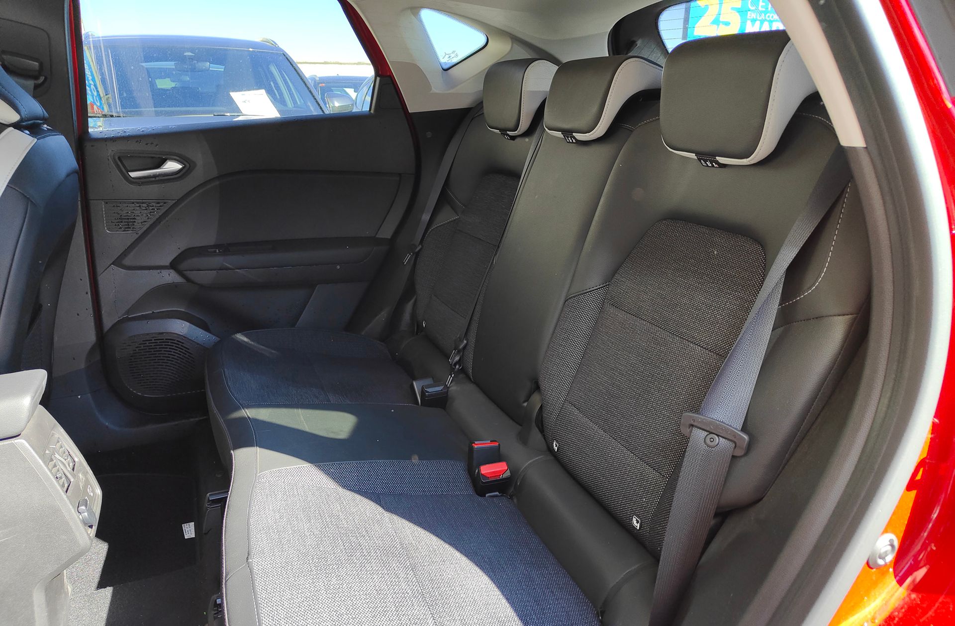 Renault Captur Techno TCe GPF - foto 12