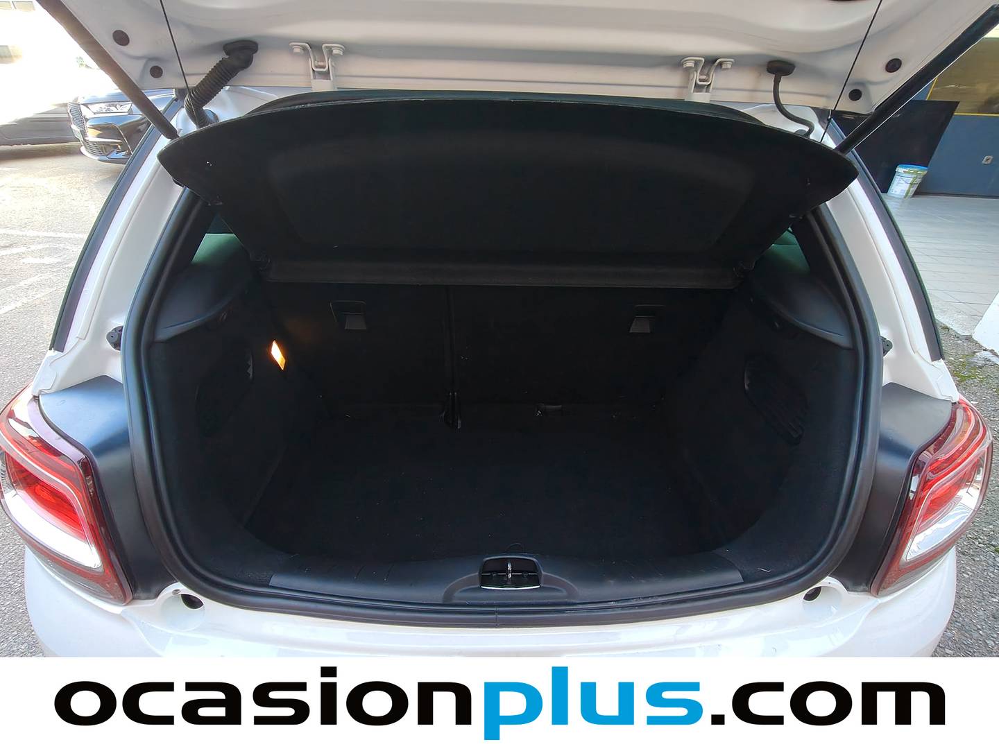 Foto DS DS 3 DS DS3 1.6 BlueHDi S&S Performance Line (99 CV)