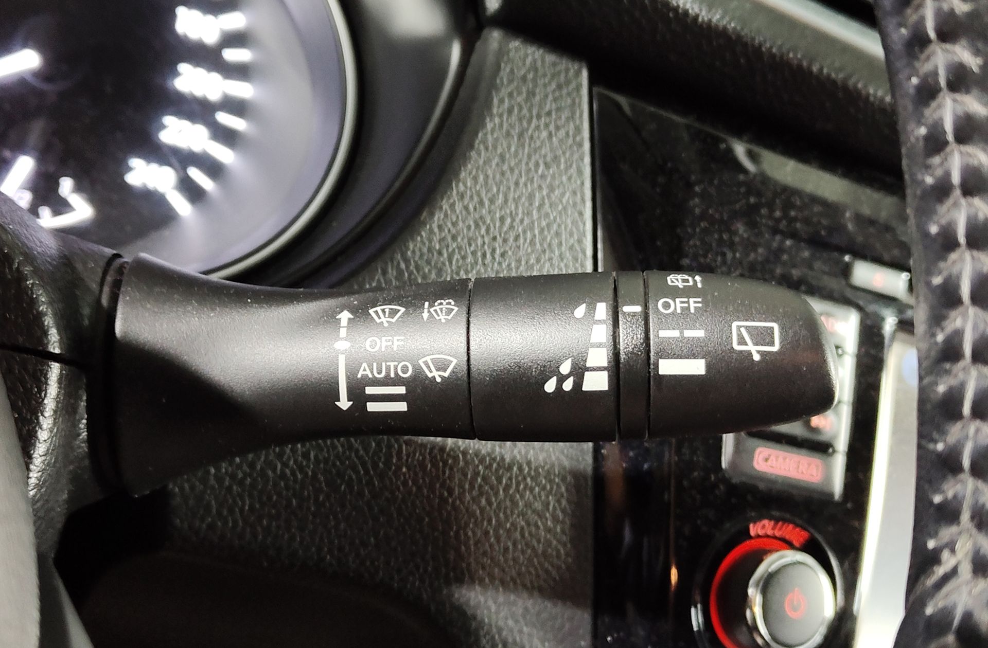 Nissan Qashqai DIG-T 115 Acenta 4x2 - foto 22