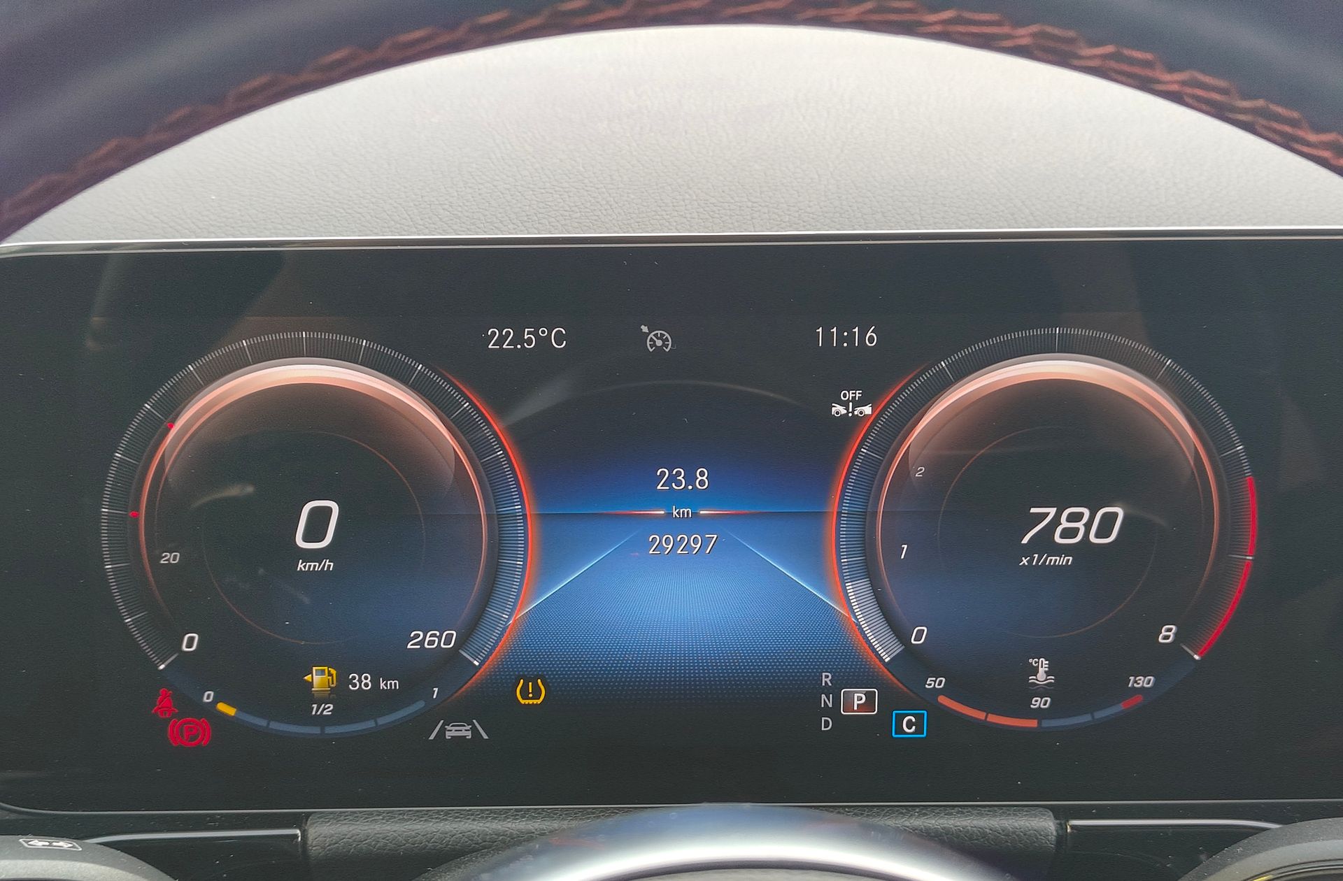 Mercedes-Benz GLA 200 - foto 25