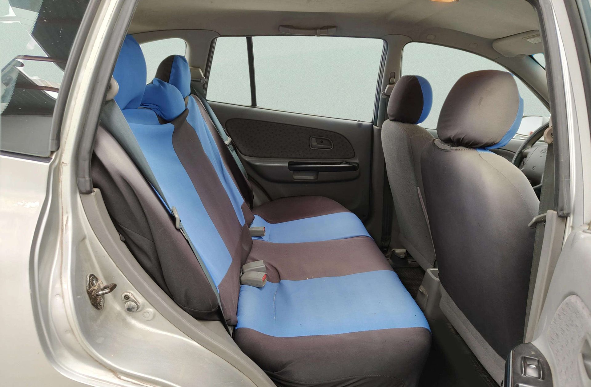 Kia Rio 1.3 RS - foto 13