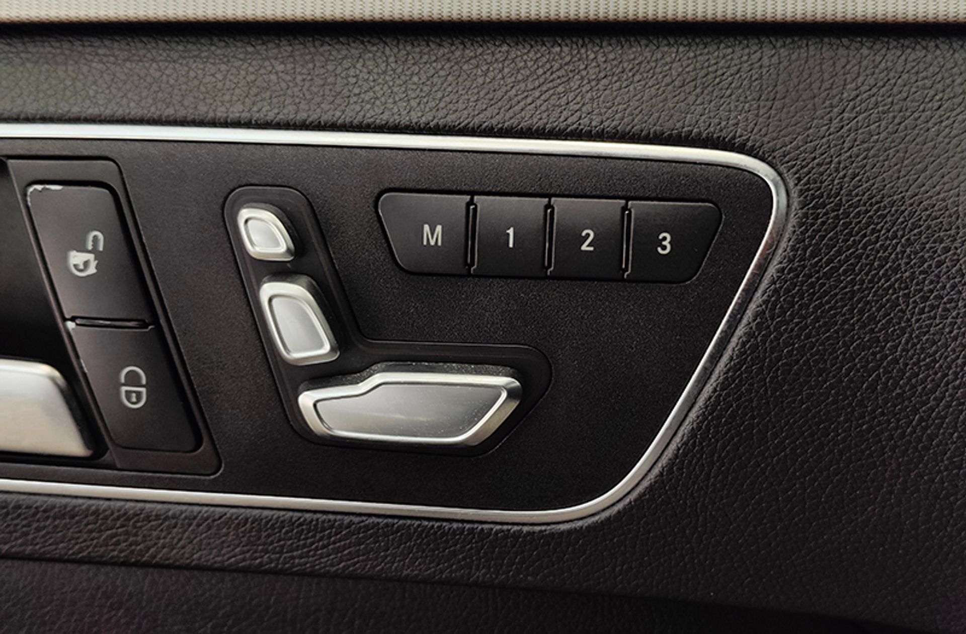 Mercedes-Benz Clase E E 300 BlueTEC Hybrid Avantgarde - foto 16