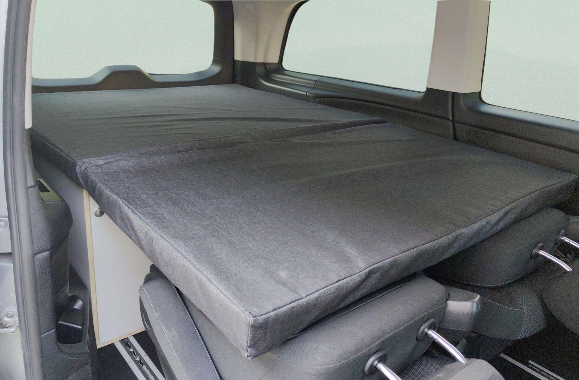 Mercedes-Benz Clase V 220 d Largo Camper 6 plazas - foto 6