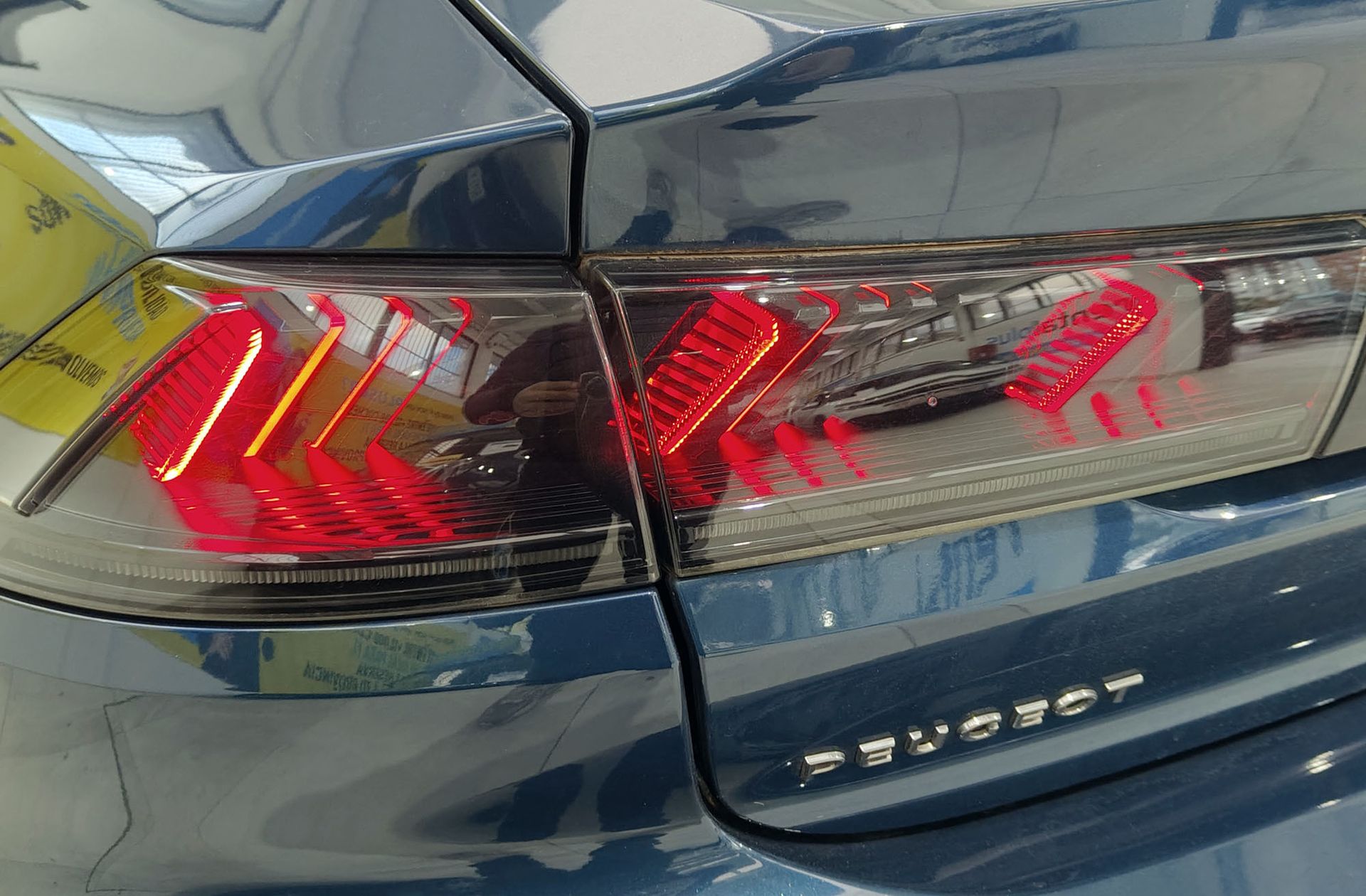 Peugeot 508 BlueHDi 130 GT Line EAT8 - foto 17