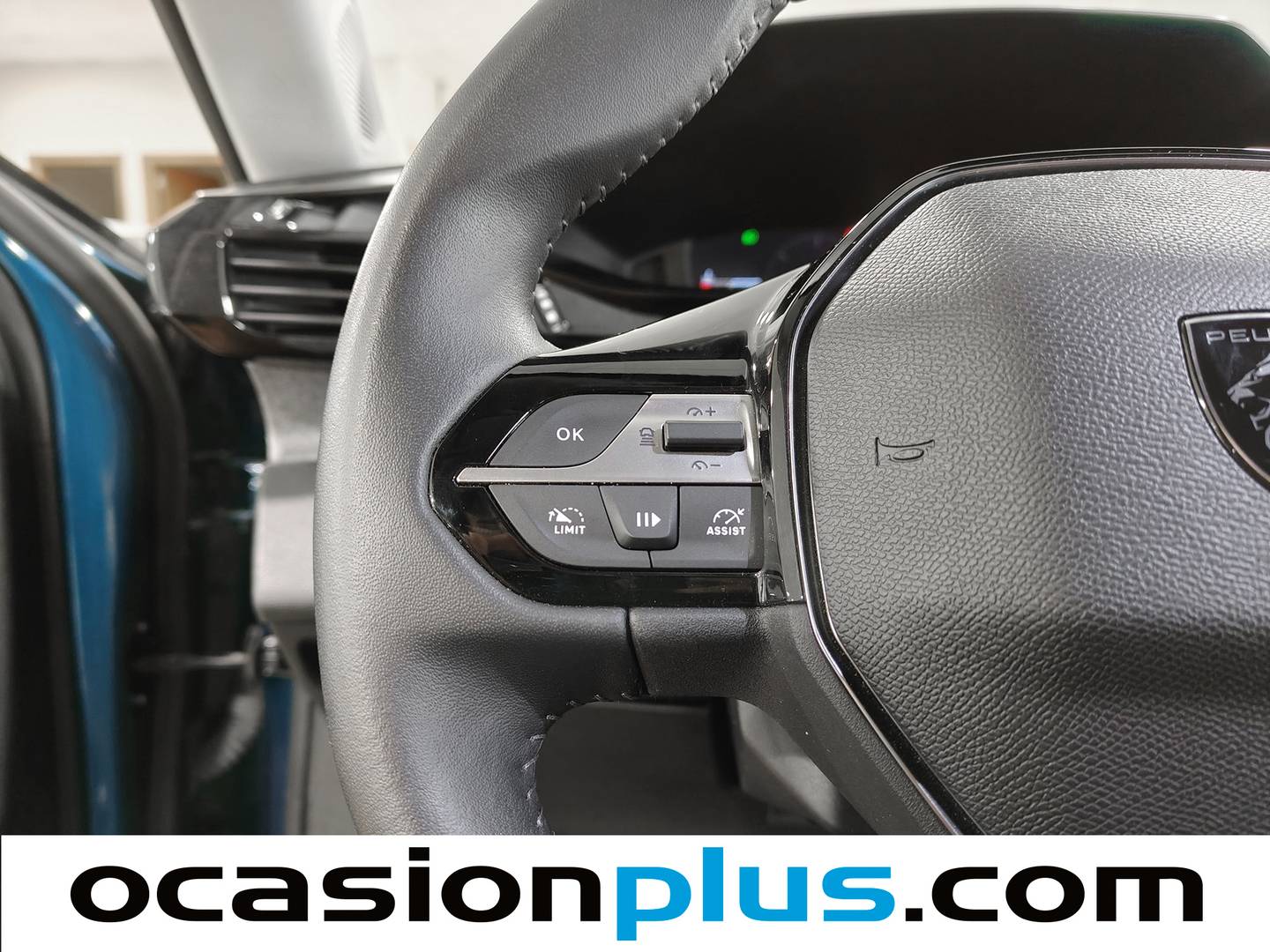 Peugeot 408 Peugeot 408 Allure Hybrid 145 eDCS6 (145 CV) seminuevo