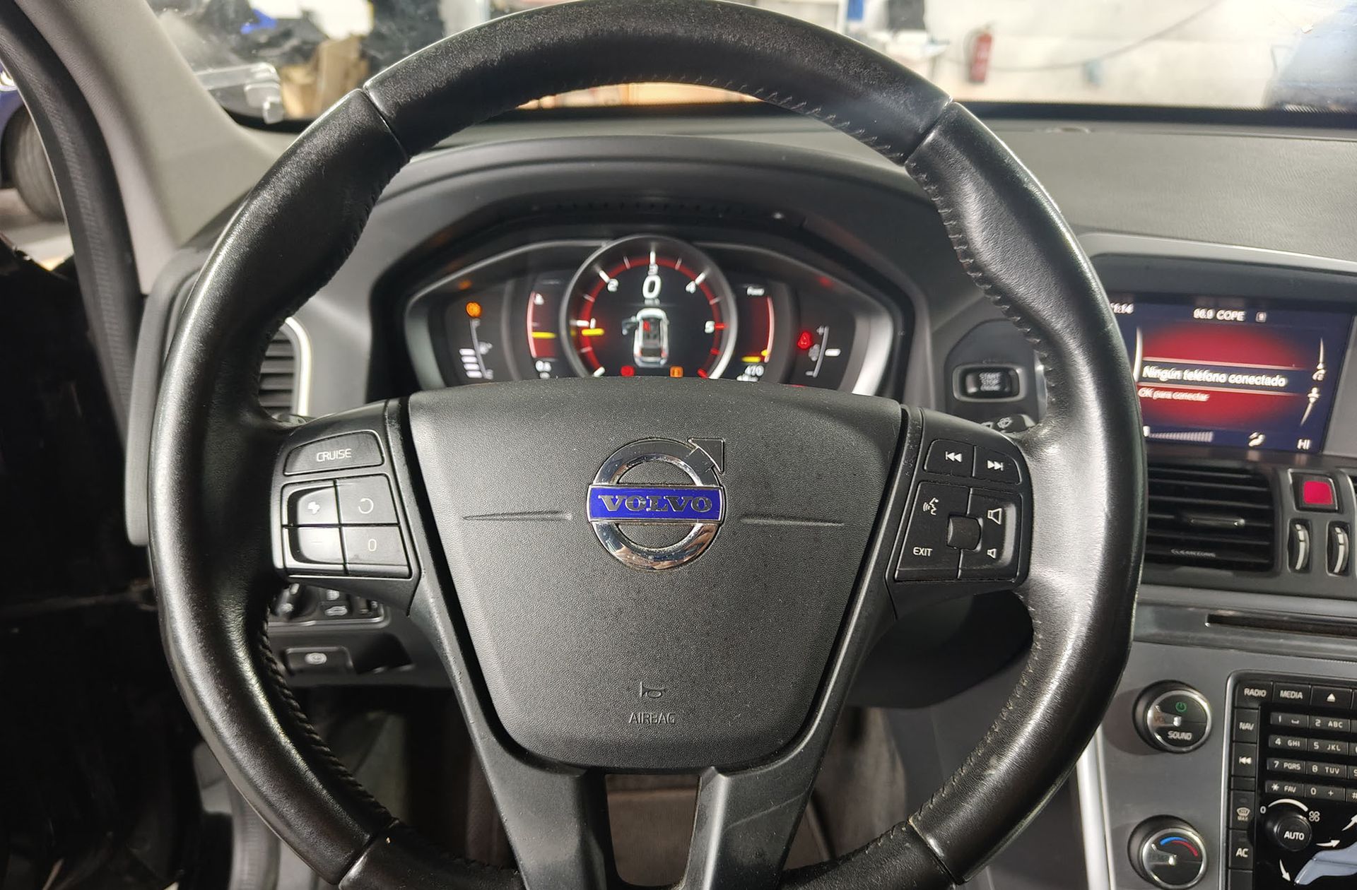 Volvo XC60 D3 Kinetic - foto 22