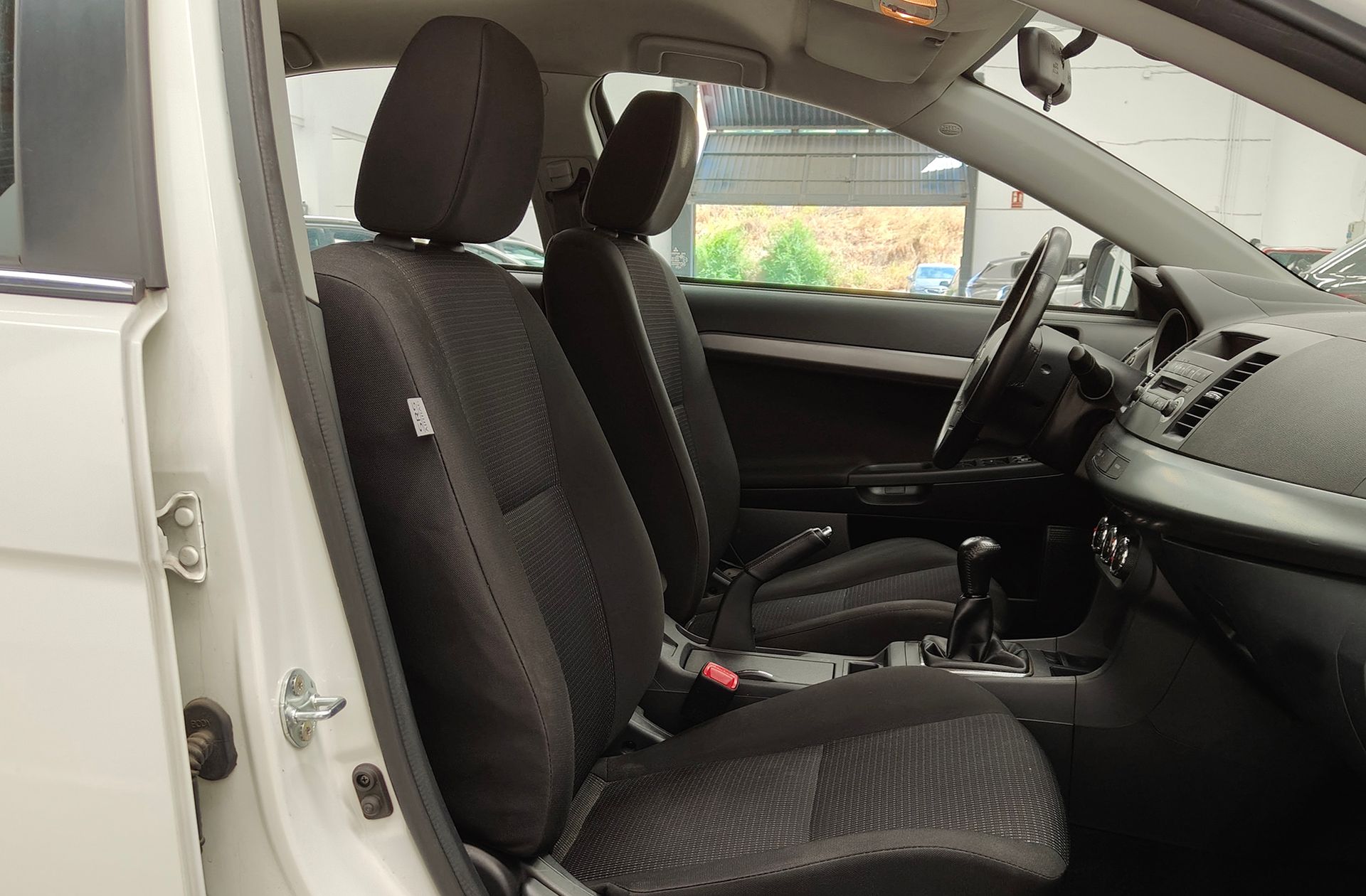 Mitsubishi Lancer Sportback 1.5 Mivec Invite - foto 14