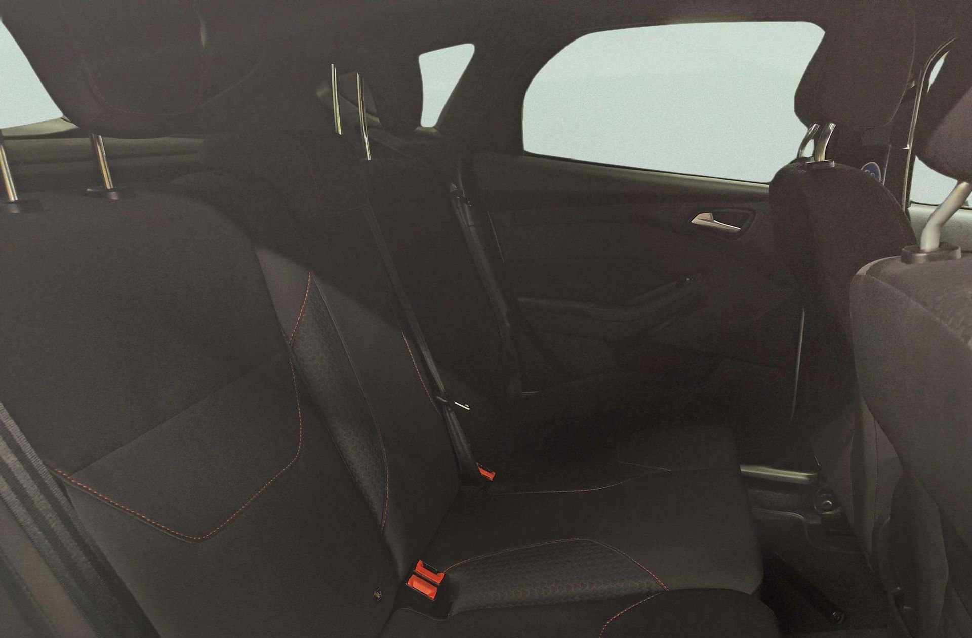 Ford Focus 1.5 TDCi ST-Line - foto 14