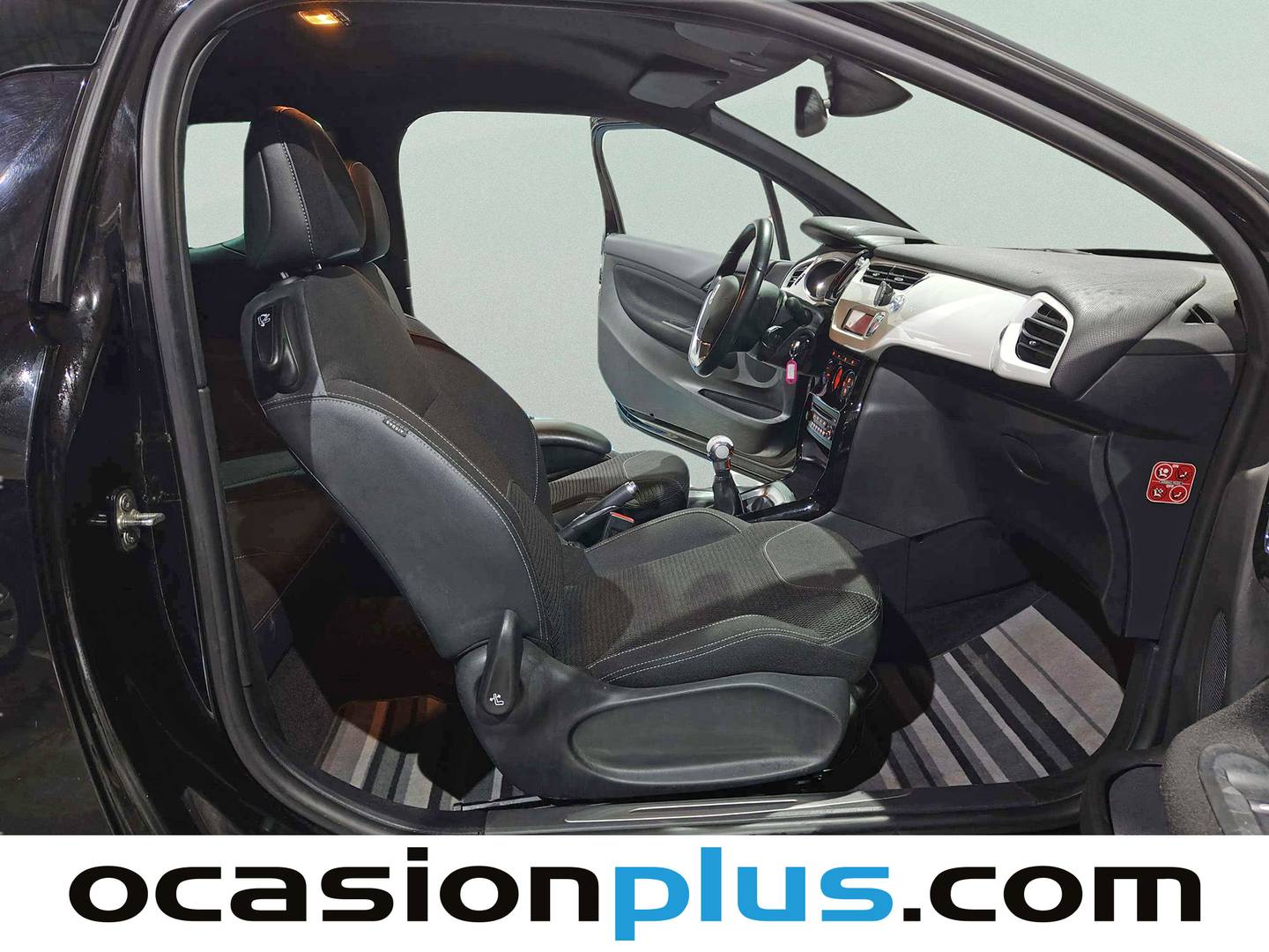 Foto Citroën DS3 Citroen DS3 1.6 e-HDI Graphic Art (92 CV)