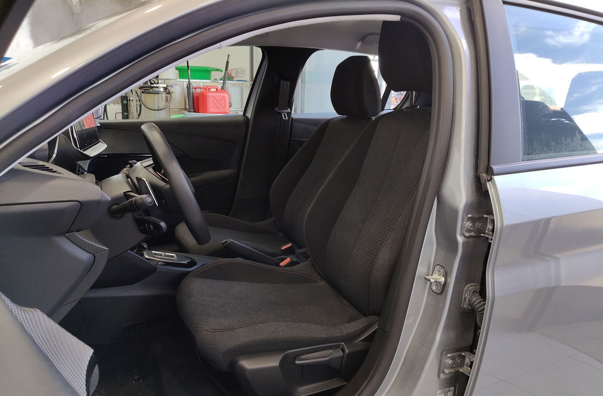 Peugeot 208 Style Hybrid 110 eDCS6 - foto 11