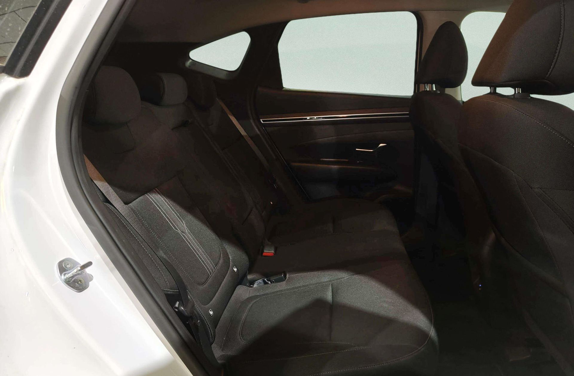 Hyundai Tucson 1.6 T-GDi HEV Maxx - foto 16