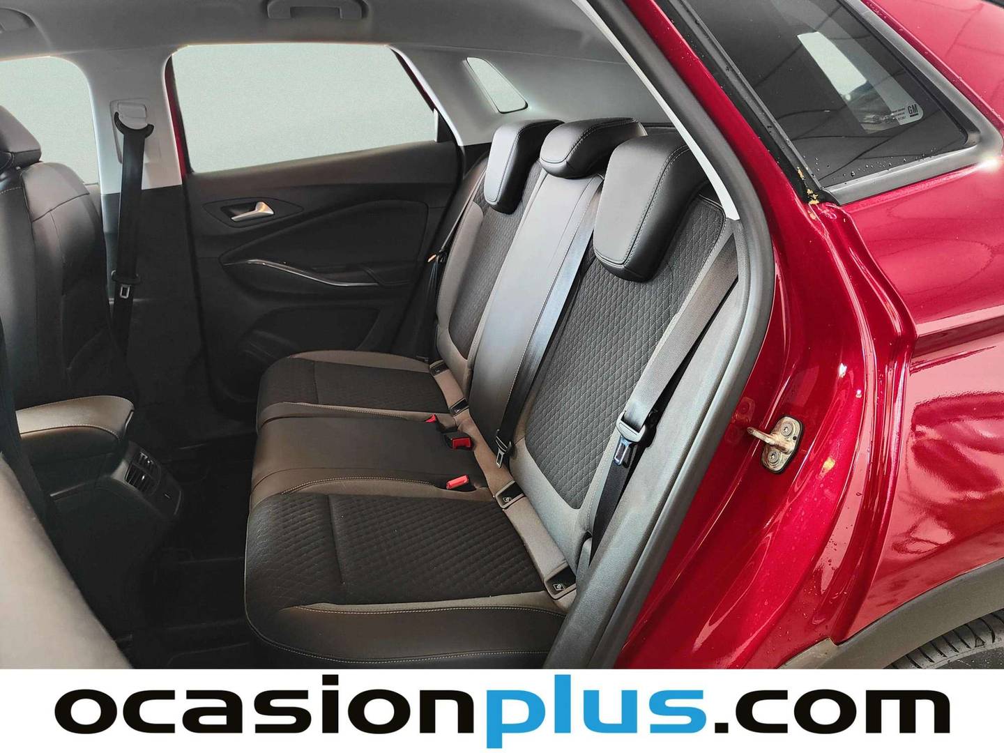 Foto asientos traseros Opel Grandland X Opel Grandland X 1.2 Turbo Design & Tech (130 CV)